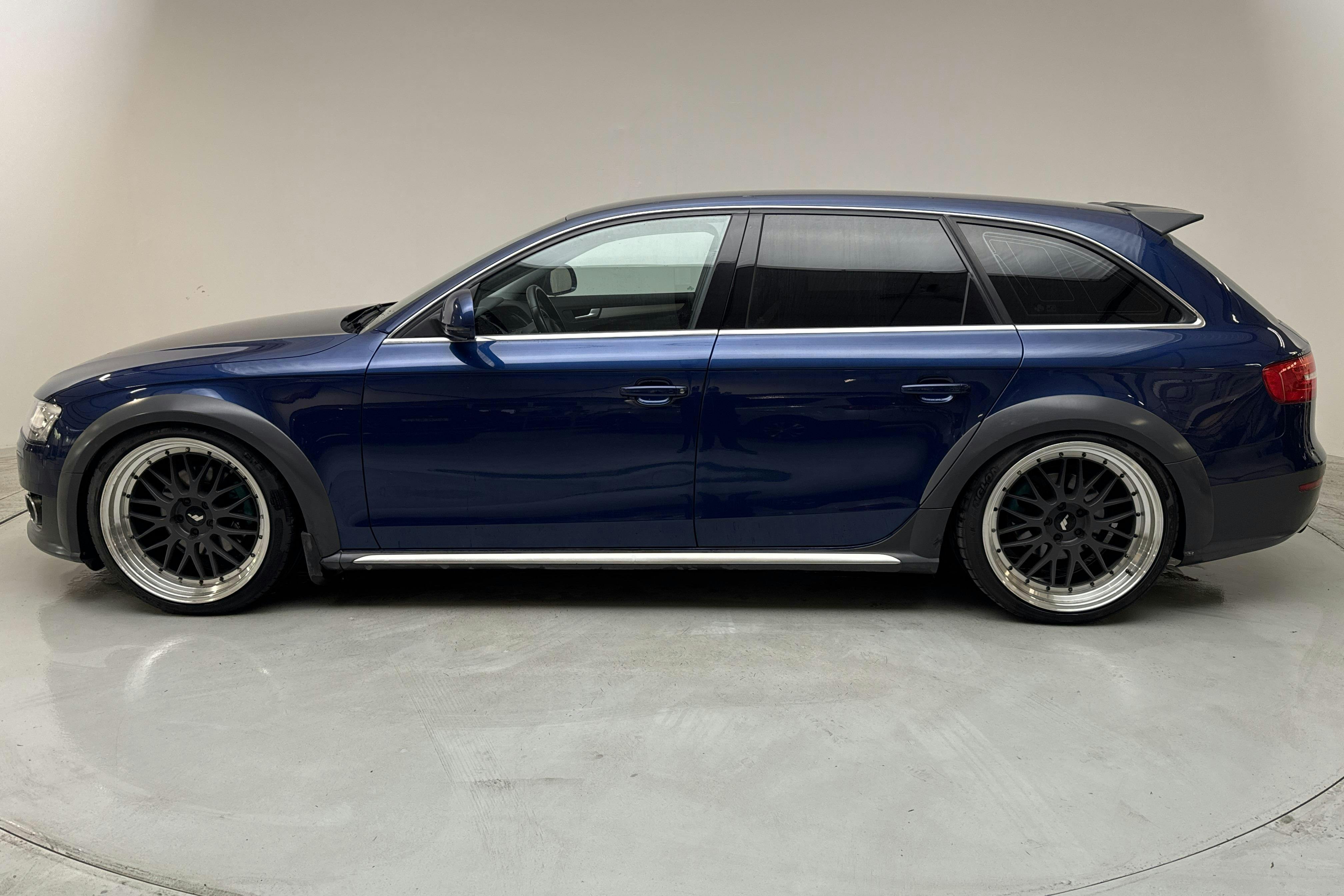 Audi A4 Allroad 2.0 TDI Avant quattro (177hk) - 17 978 mil - Automat - blå - 2013