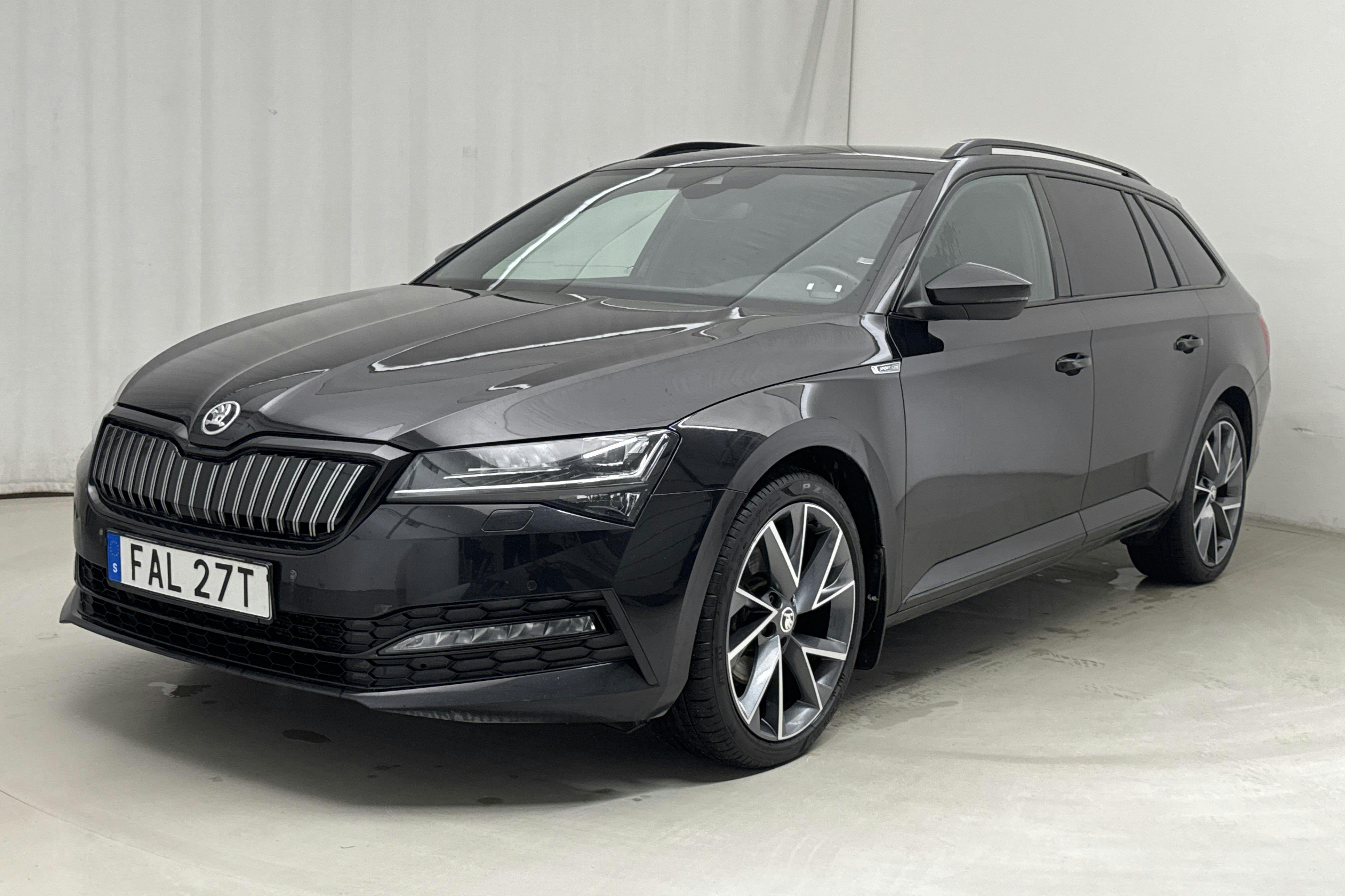 Skoda Superb 1.4 TSI PHEV Kombi (218hk) - 111 980 km - Automatic - black - 2021