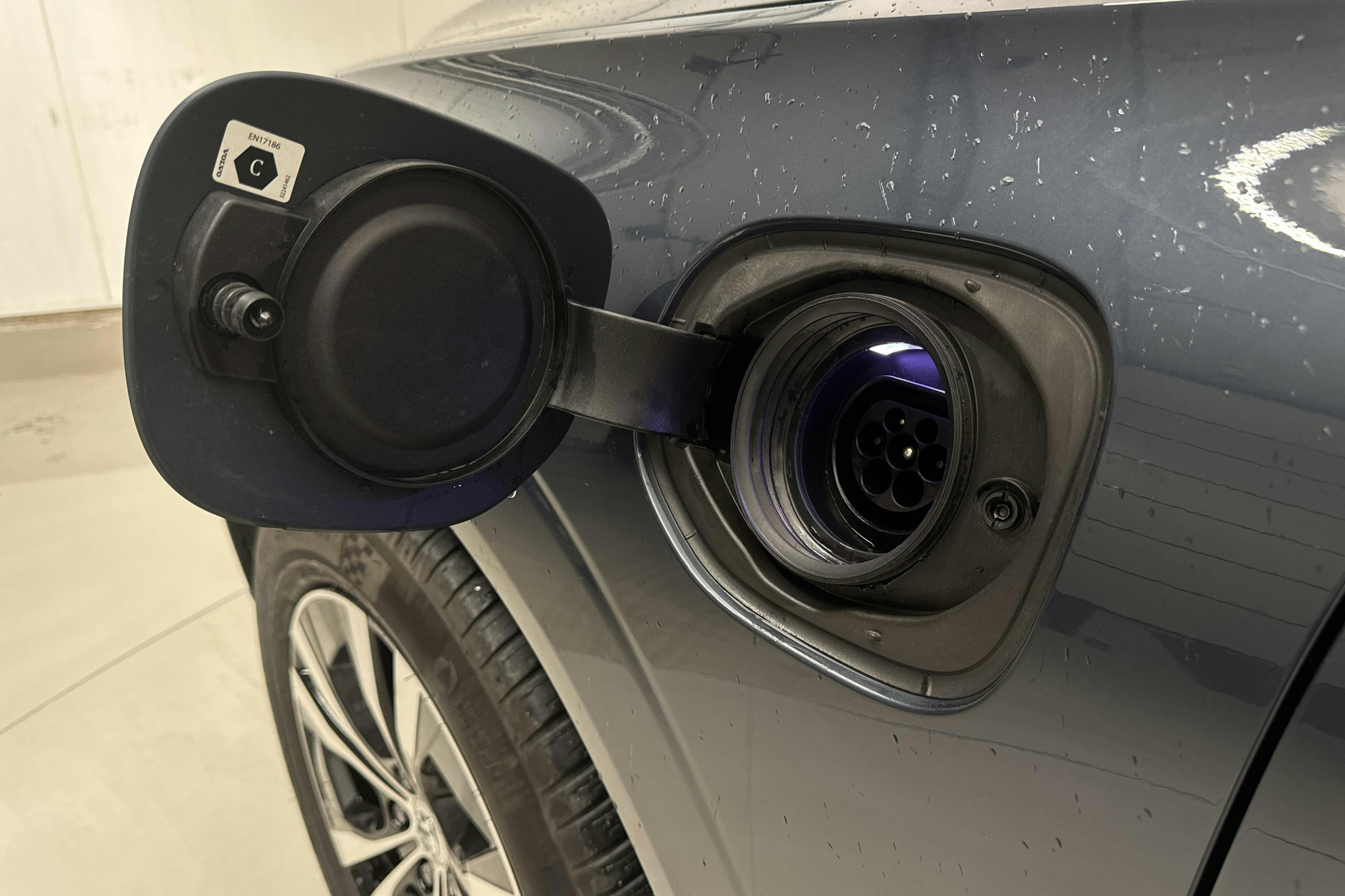 Volvo XC60 T6 AWD Recharge (340hk) - 1 965 mil - Automat - Dark Blue - 2022