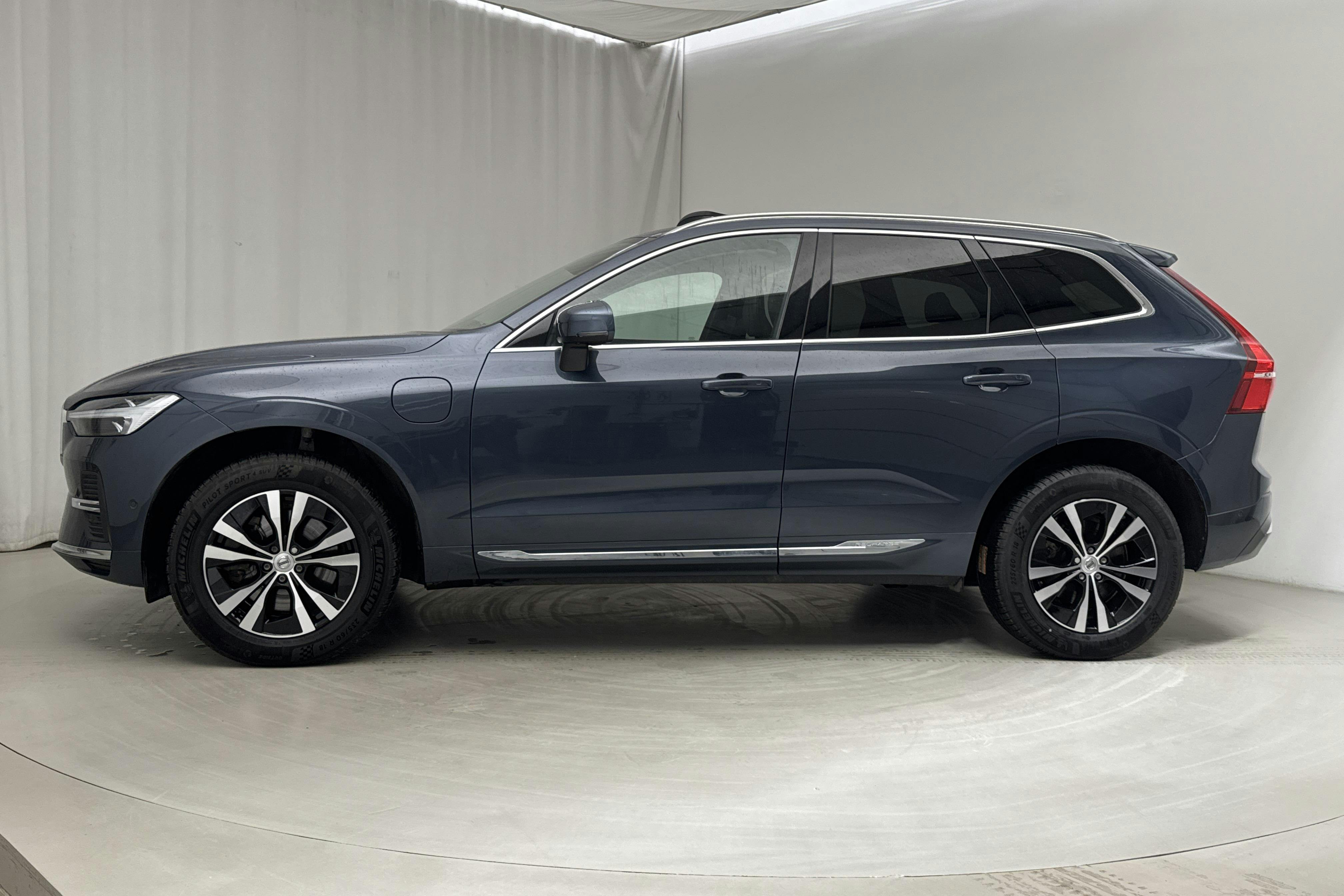 Volvo XC60 T6 AWD Recharge (340hk) - 1 965 mil - Automat - Dark Blue - 2022