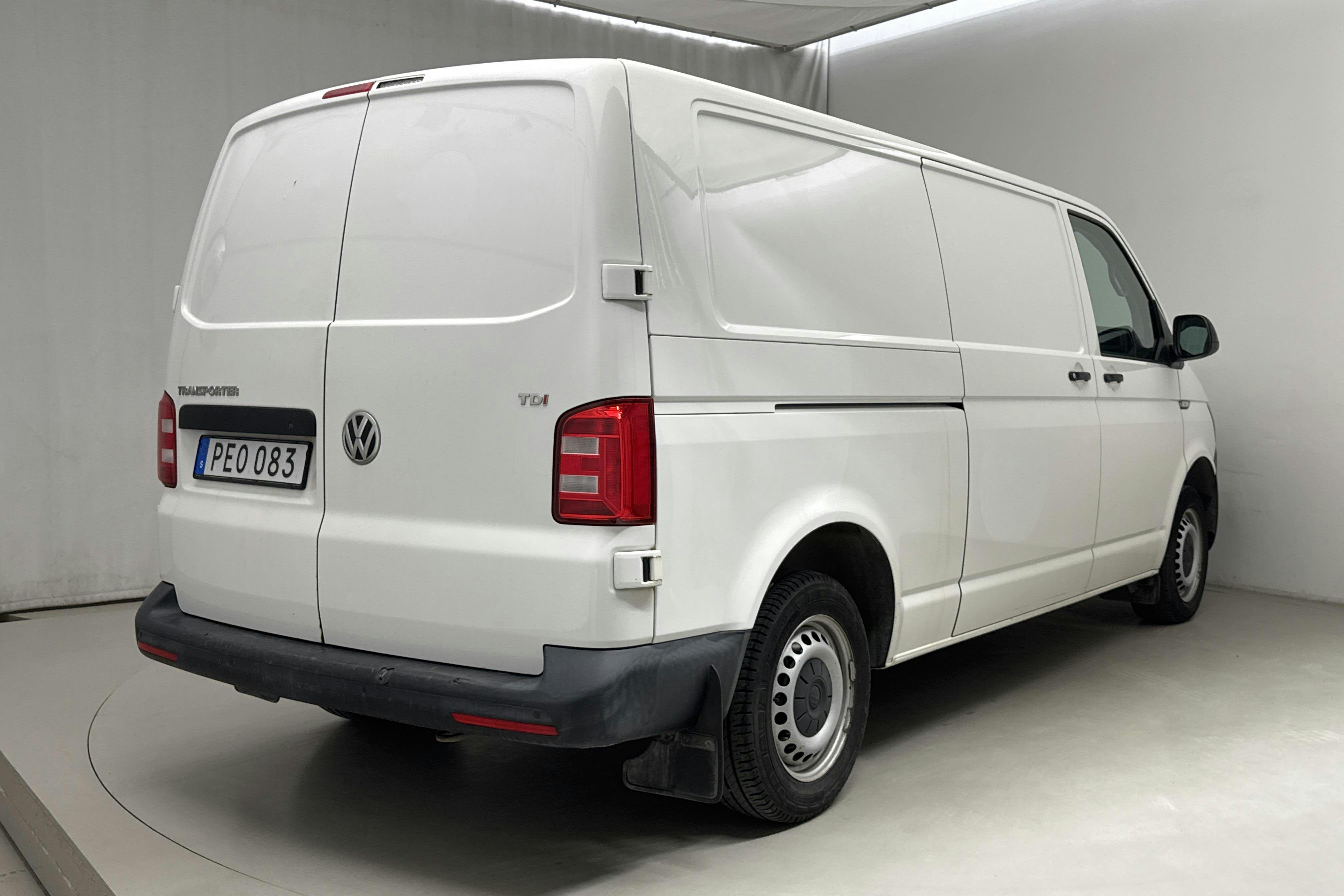 VW Transporter T6 2.0 TDI BMT Skåp (150hk) - 26 185 mil - Automat - vit - 2017