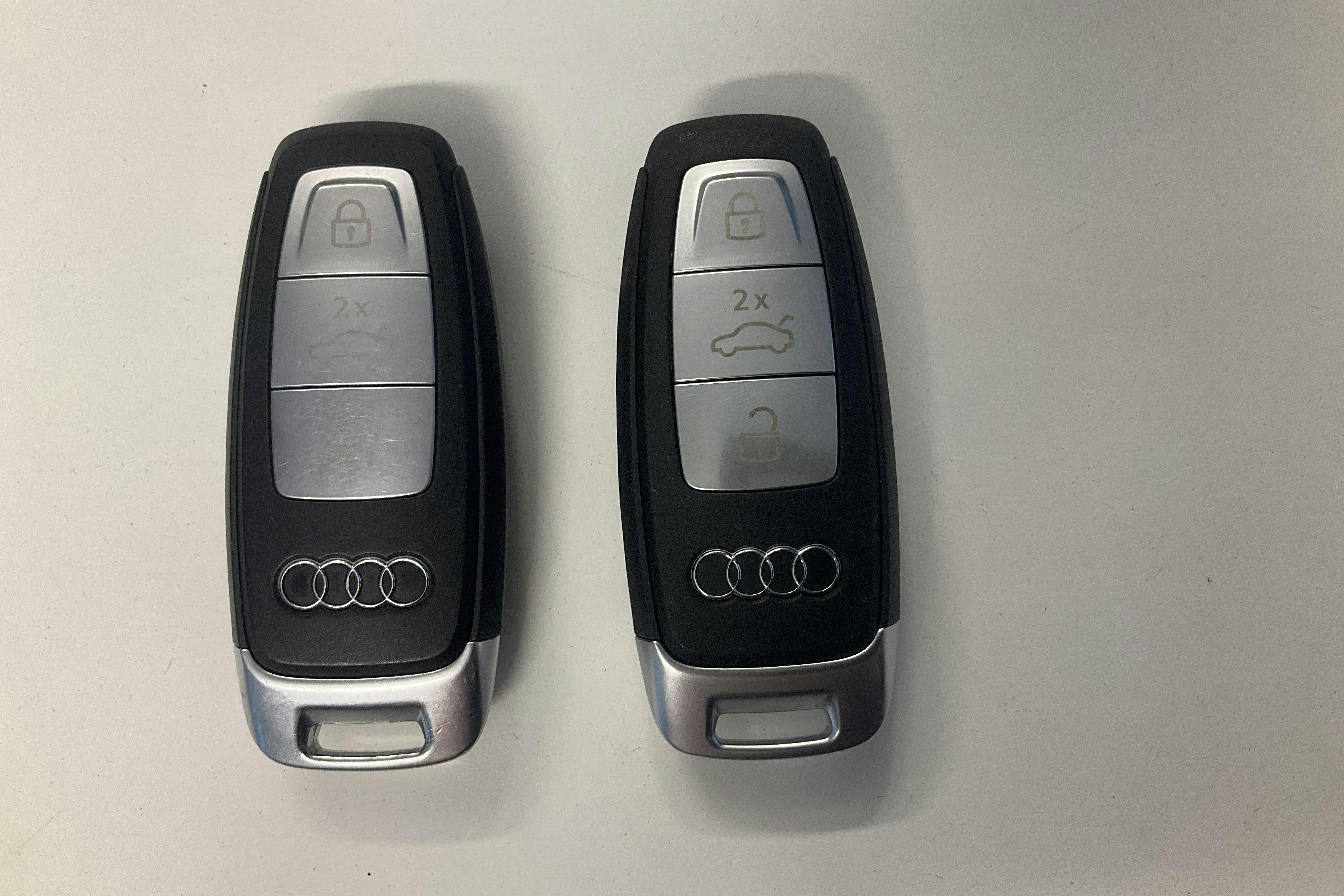 Audi A3 Sportback 45 TFSI e (245hk) - 33 230 km - Automatic - gray - 2021