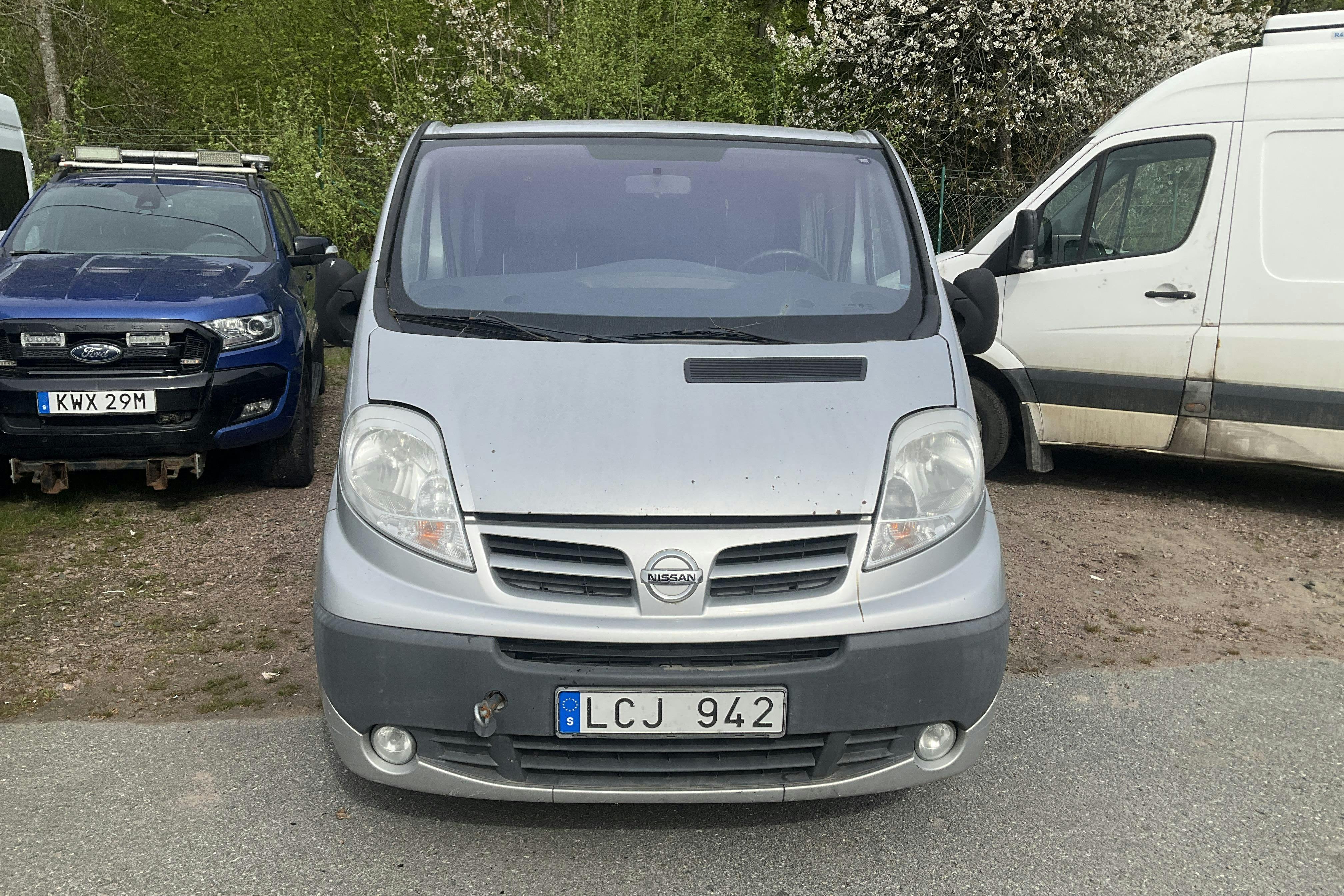 Nissan Primastar 2.0 dCi (114hk) - 21 000 mil - Manuell - silver - 2011
