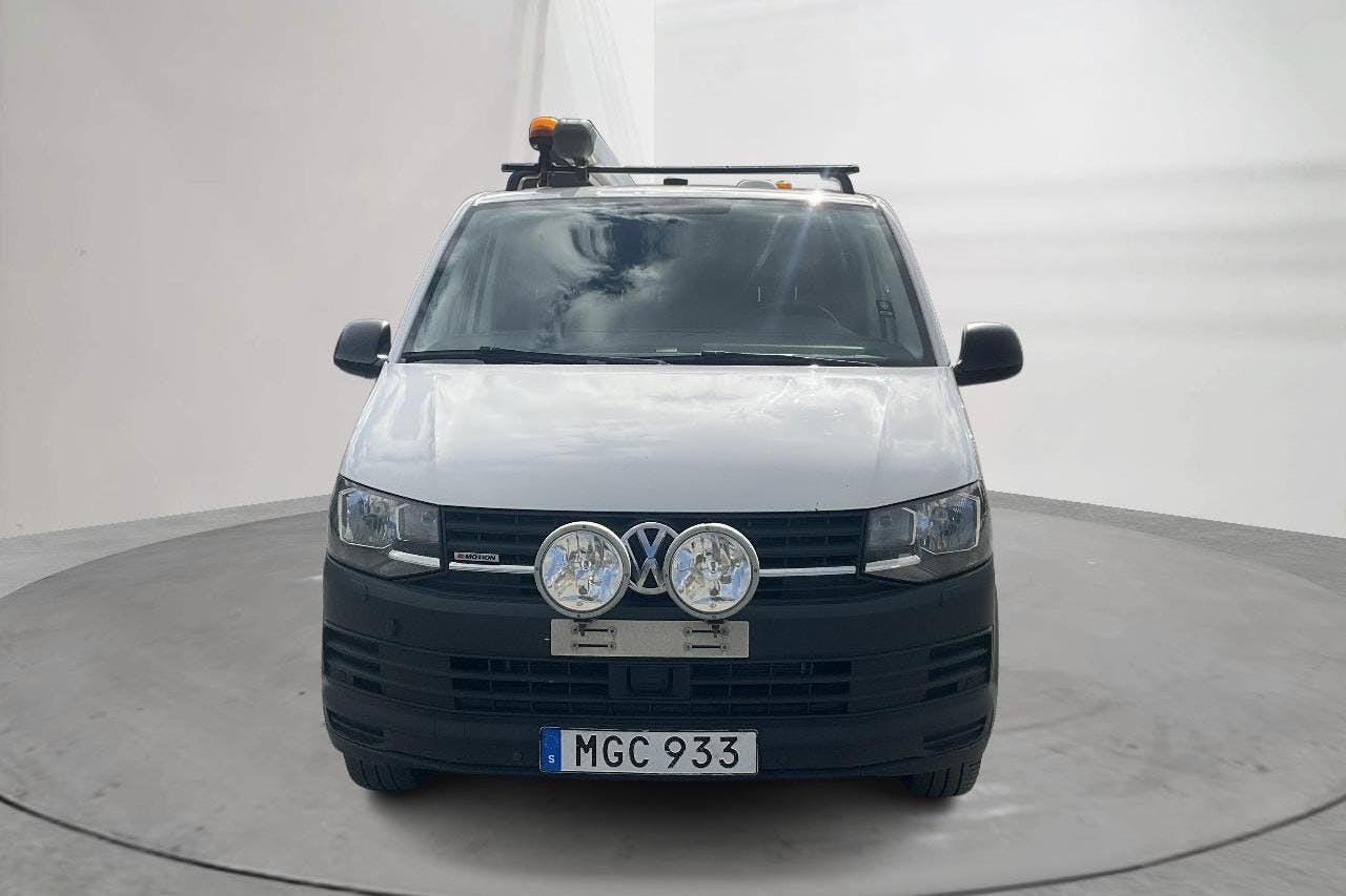 VW Transporter T6 2.0 TDI BMT Skåp 4MOTION (150hk) - 25 617 mil - Automat - vit - 2017
