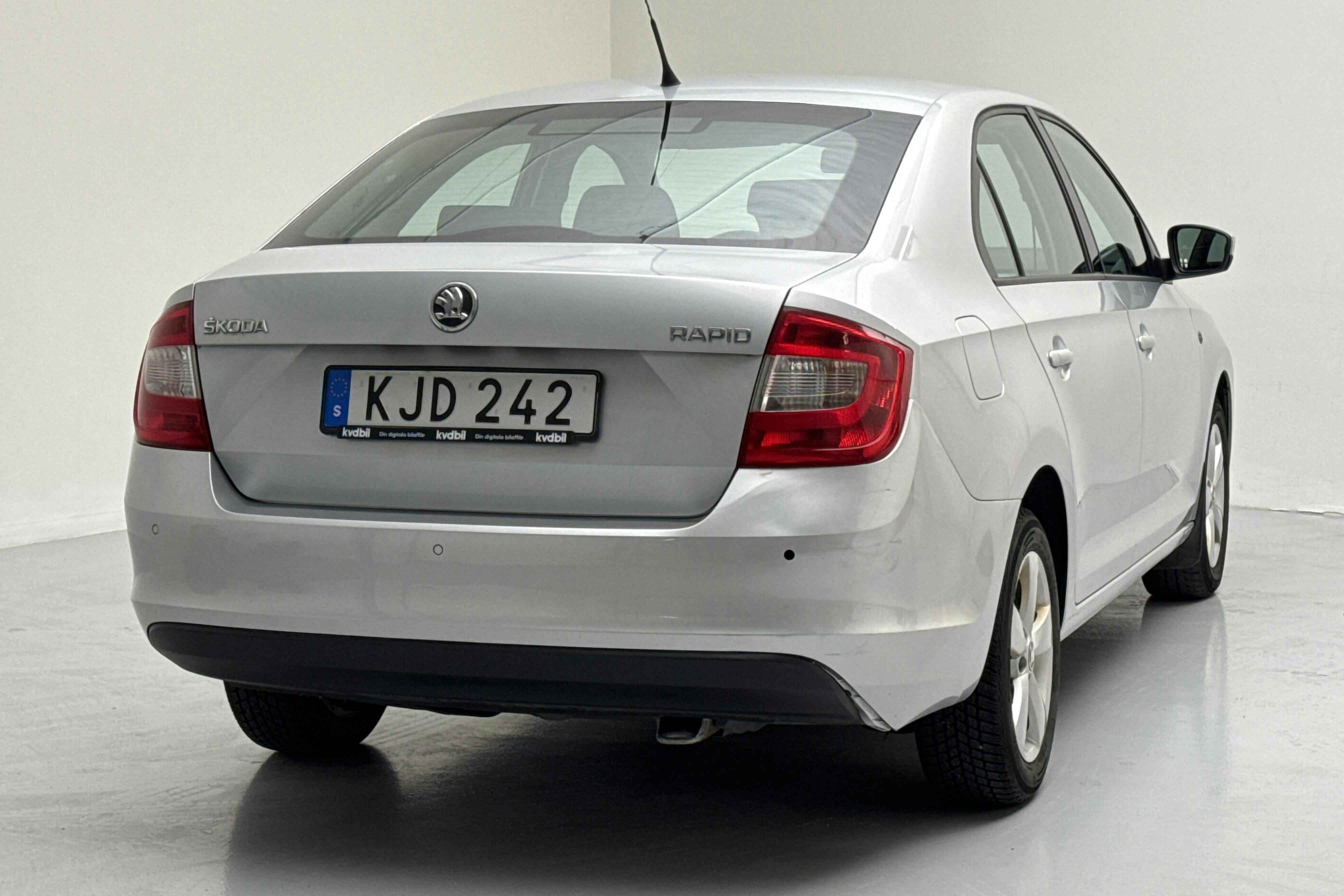 Skoda Rapid 1.2 TSI (105hk) - 17 816 mil - Manuell - silver - 2014