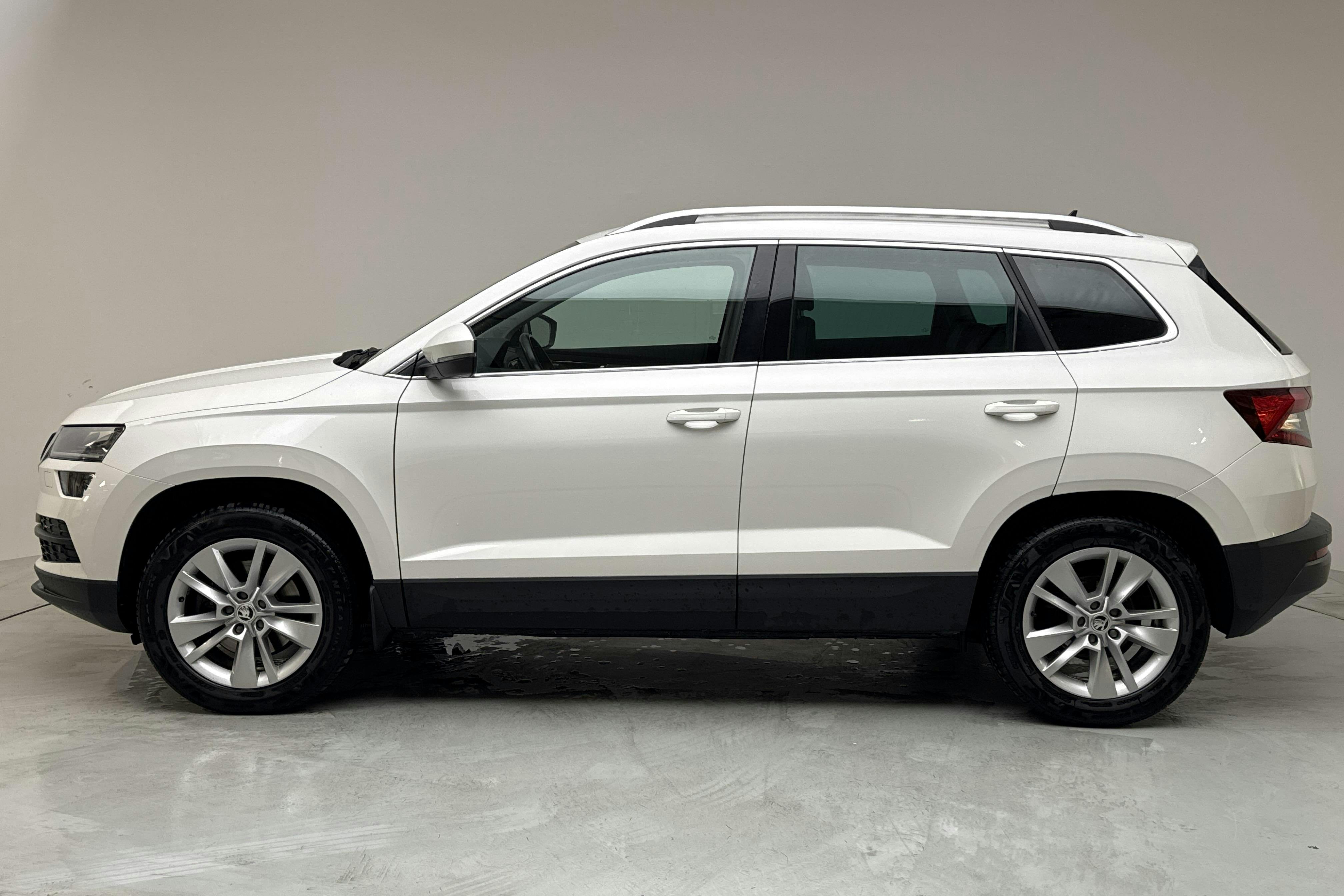 Skoda Karoq 2.0 TDI 4X4 (150hk) - 13 870 mil - Automat - vit - 2021