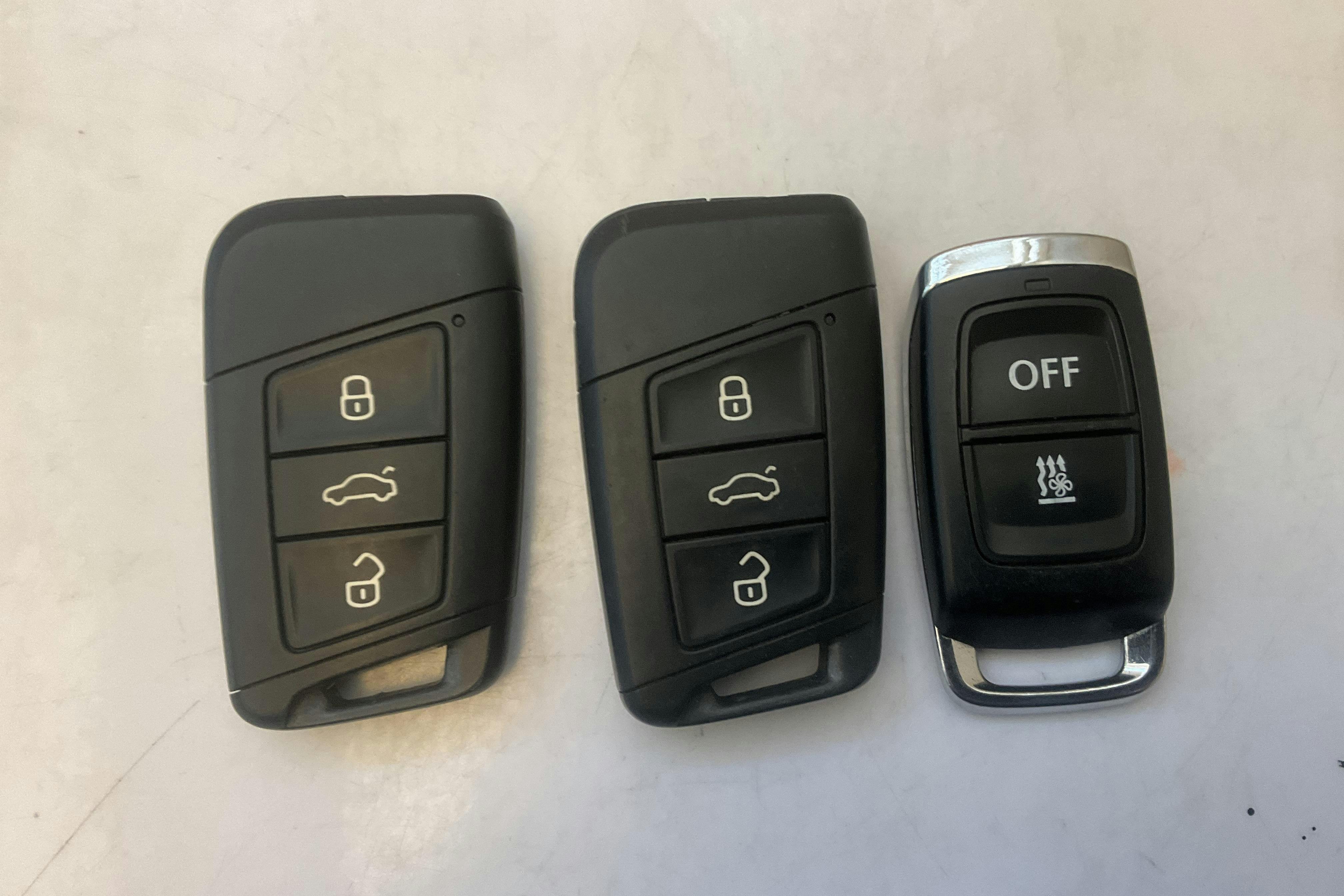 Skoda Karoq 2.0 TDI 4X4 (150hk) - 13 870 mil - Automat - vit - 2021
