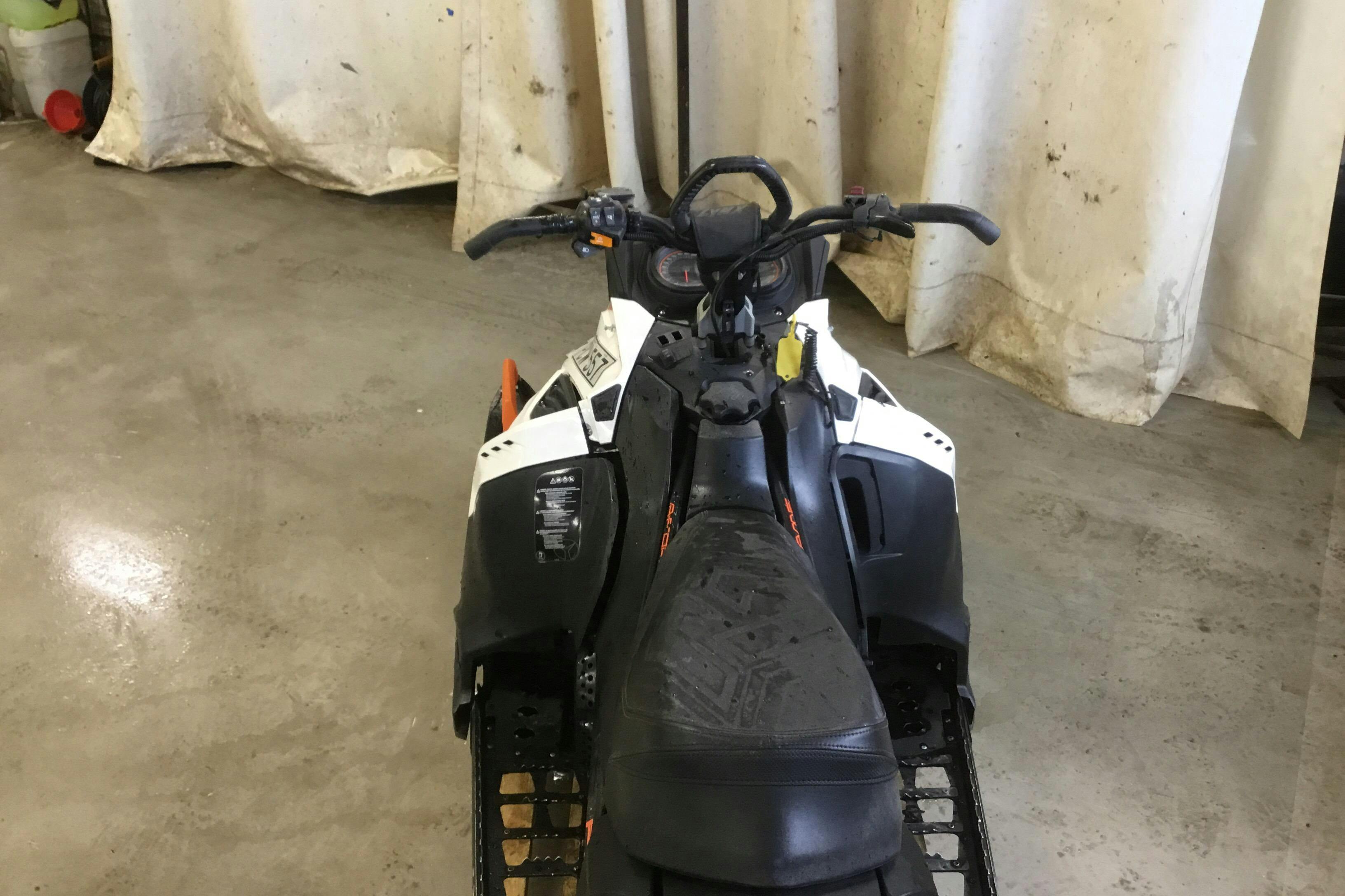 LYNX 49 RANGER 600 E-TEC Snöskoter (Rep.Objekt) - 0 mil - Automat - 2017