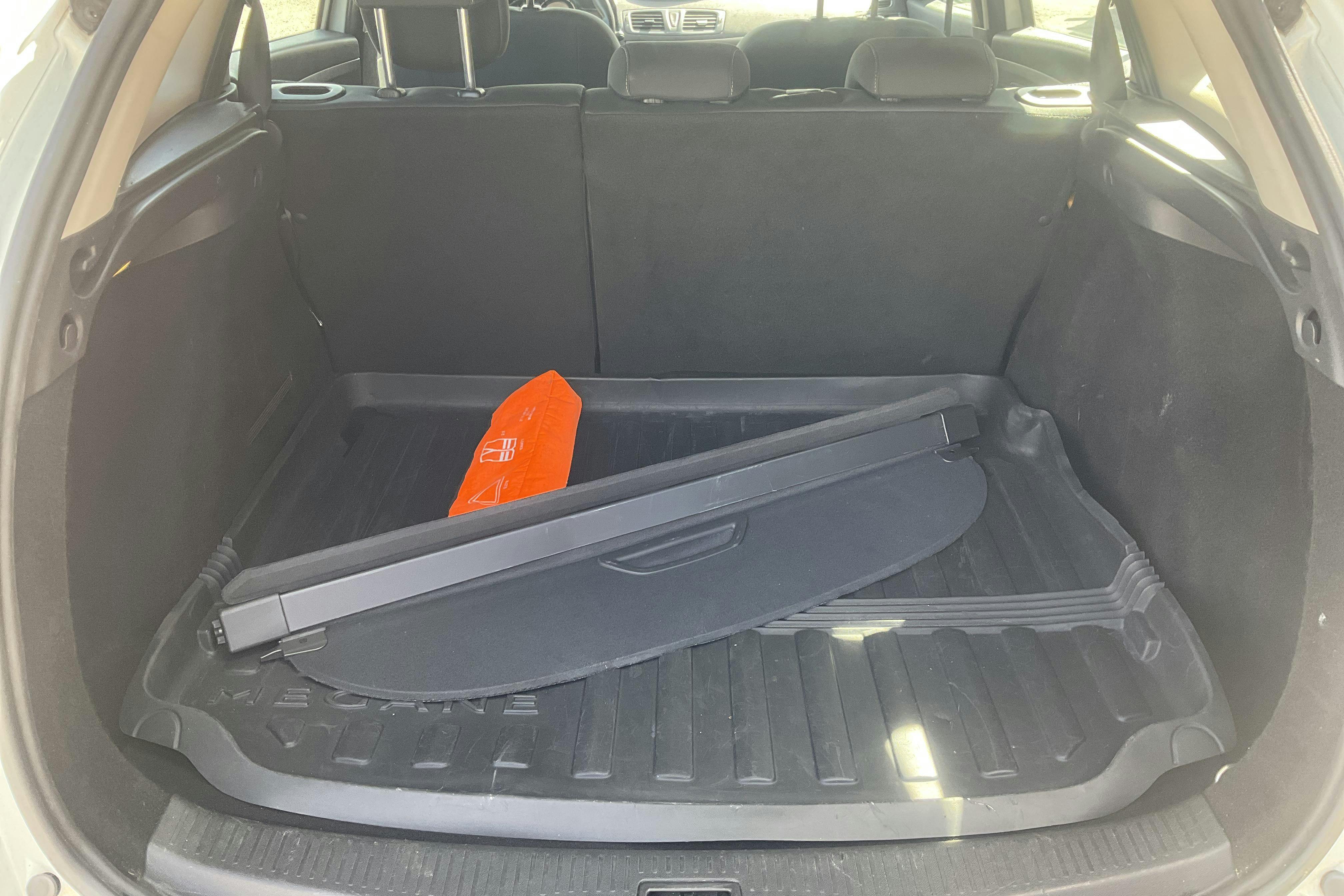 Renault Mégane Phas III 1.5 dCi Sports Tourer (110hk) - 18 061 mil - Automat - vit - 2013