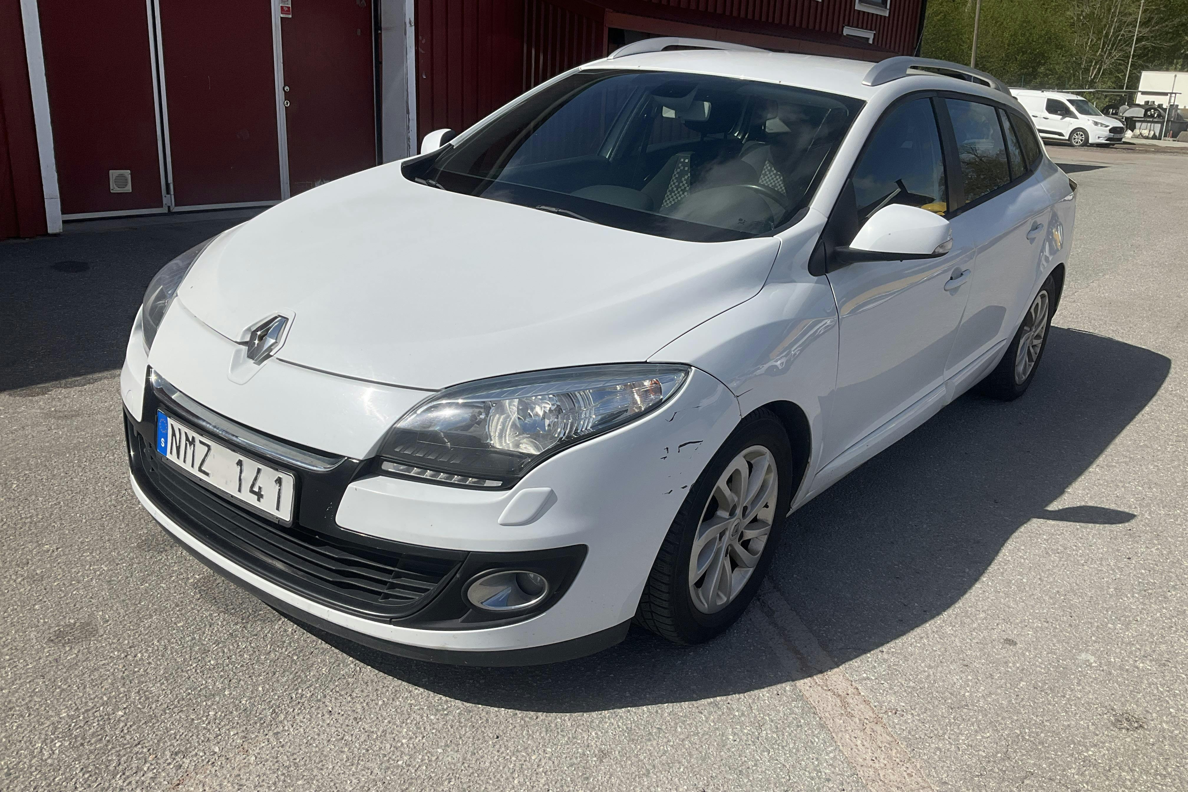 Renault Mégane Phas III 1.5 dCi Sports Tourer (110hk) - 180 610 km - Automatic - white - 2013