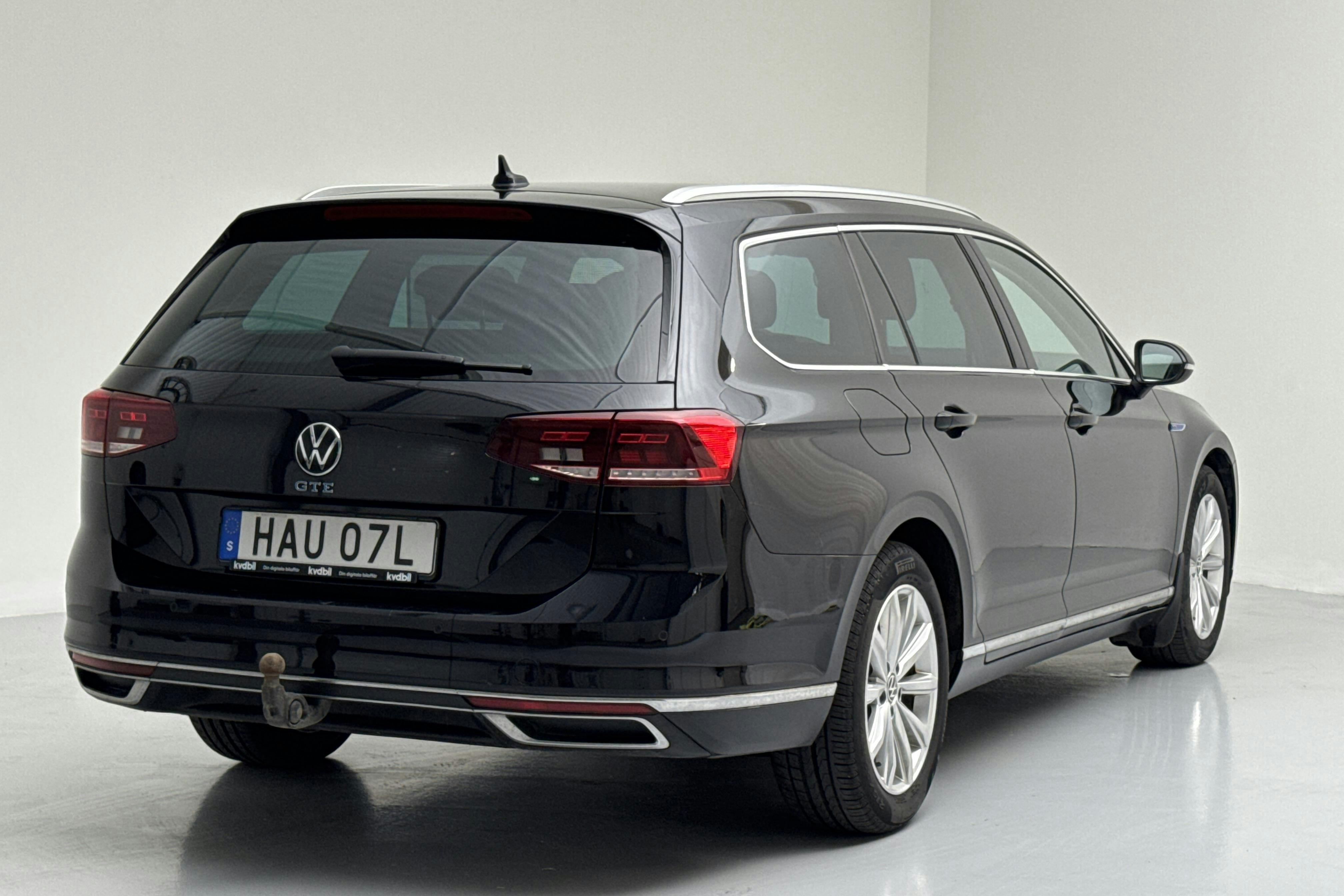 VW Passat 1.4 GTE Sportscombi (218hk) - 12 214 mil - Automat - svart - 2022