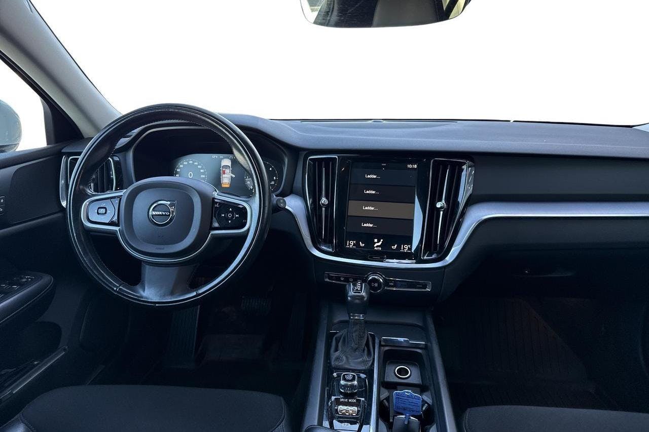 Volvo V60 D4 Cross Country AWD (190hk) - 173 970 km - Automaatne - valge - 2020