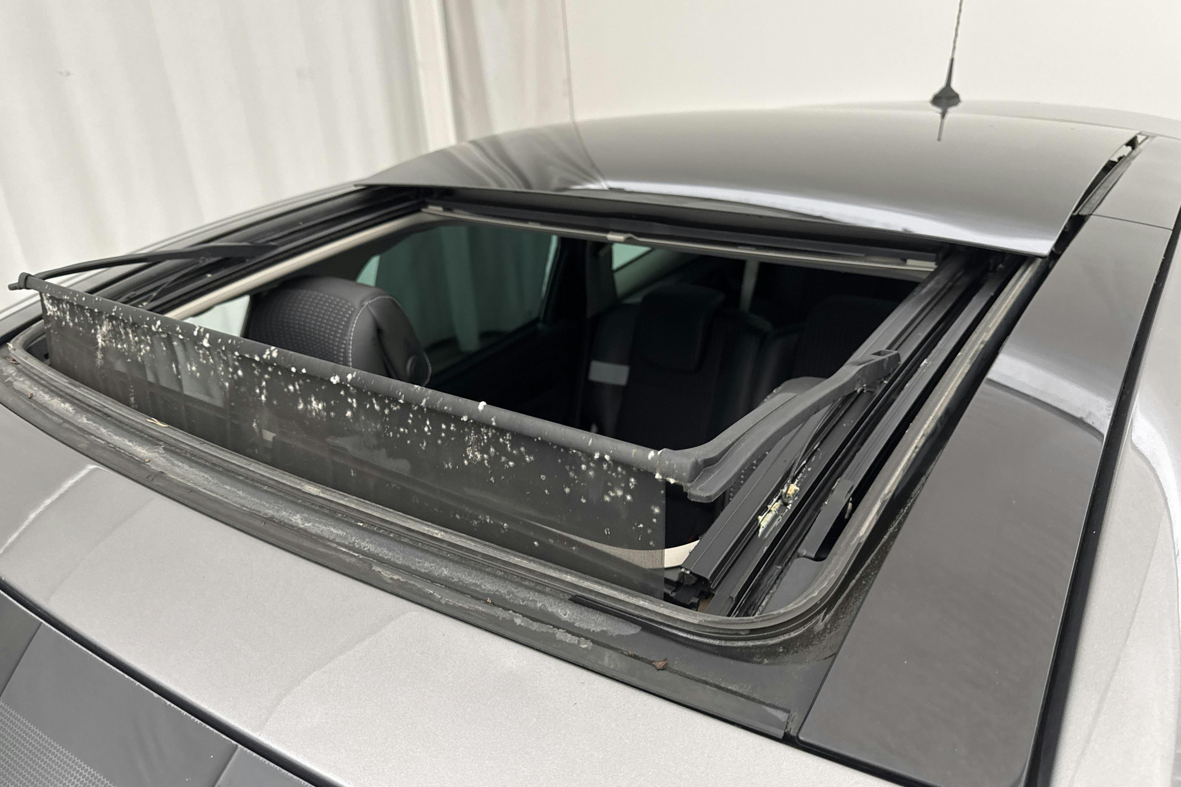 Renault Grand Scénic III 1.4 TCe (130hk) - 20 714 mil - Manuell - grå - 2012