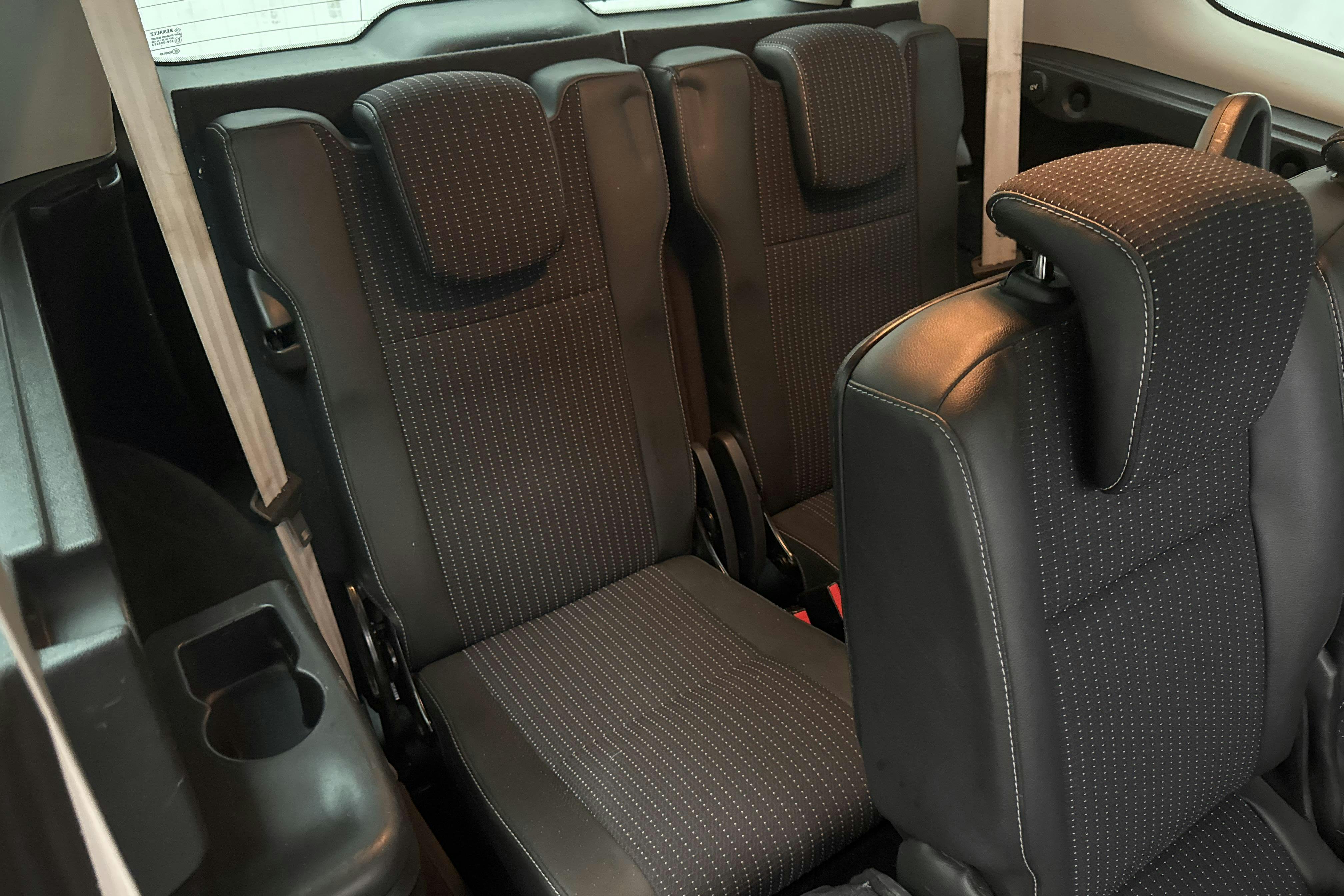 Renault Grand Scénic III 1.4 TCe (130hk) - 20 714 mil - Manuell - grå - 2012