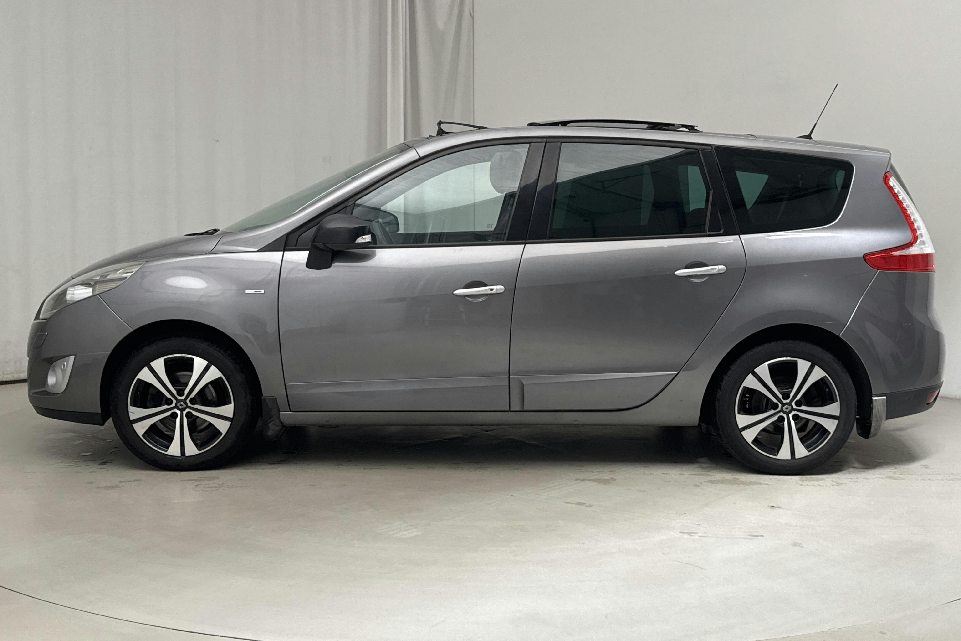 Renault Grand Scénic III 1.4 TCe (130hk) - 20 714 mil - Manuell - grå - 2012