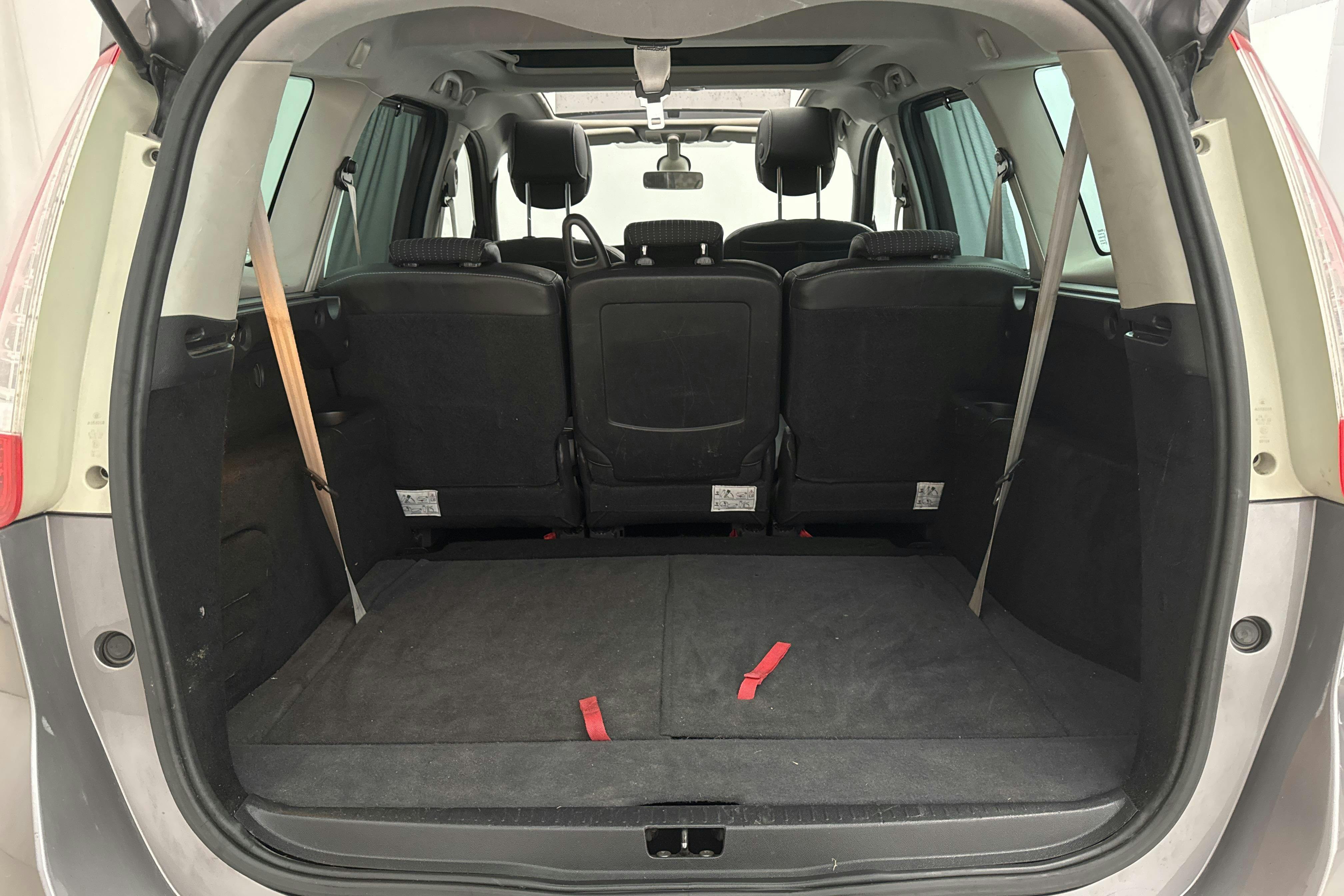 Renault Grand Scénic III 1.4 TCe (130hk) - 20 714 mil - Manuell - grå - 2012