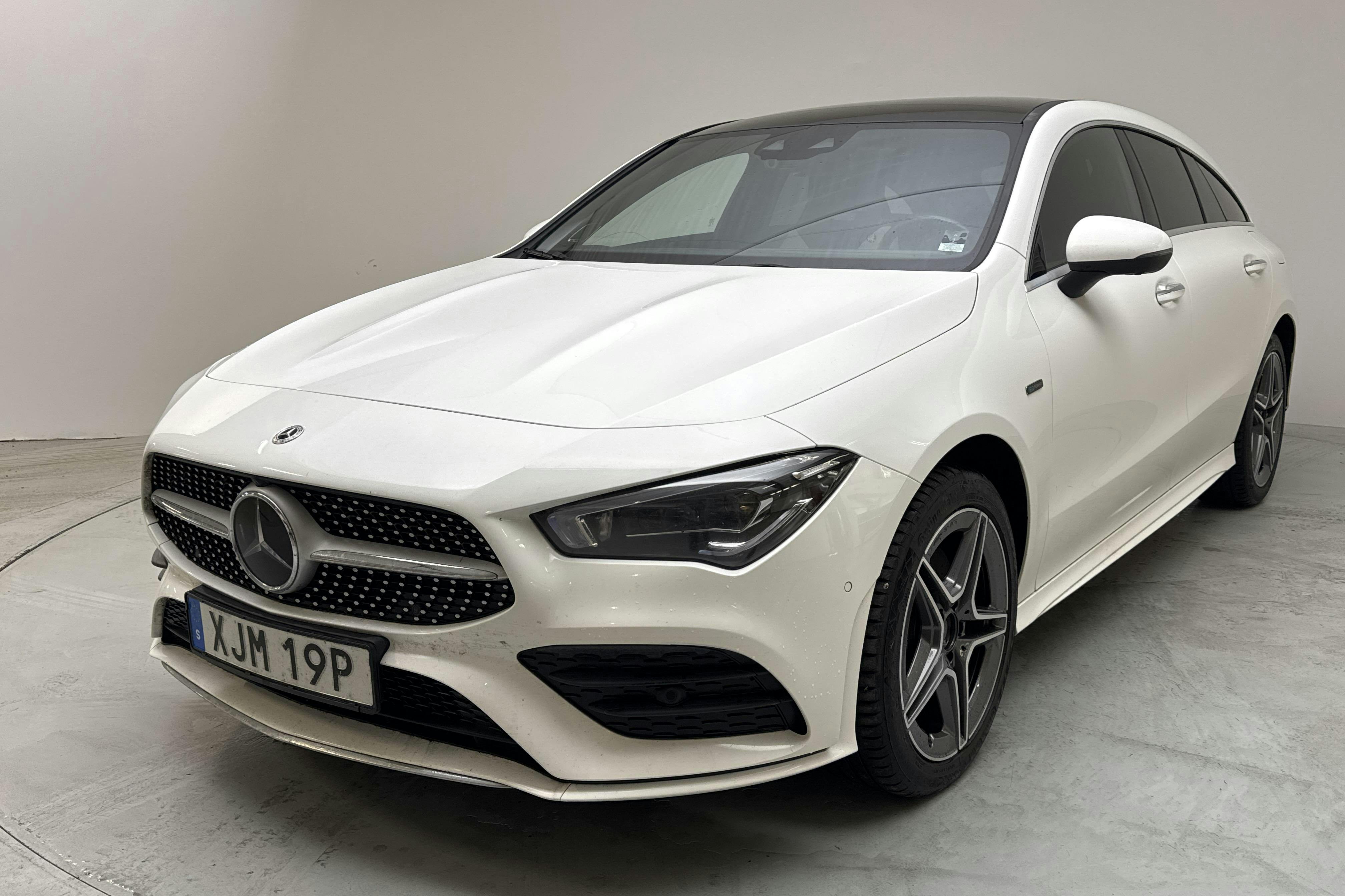 Mercedes CLA 250 e Shooting Brake X118 (218hk) - 15 937 mil - Automat - vit - 2021