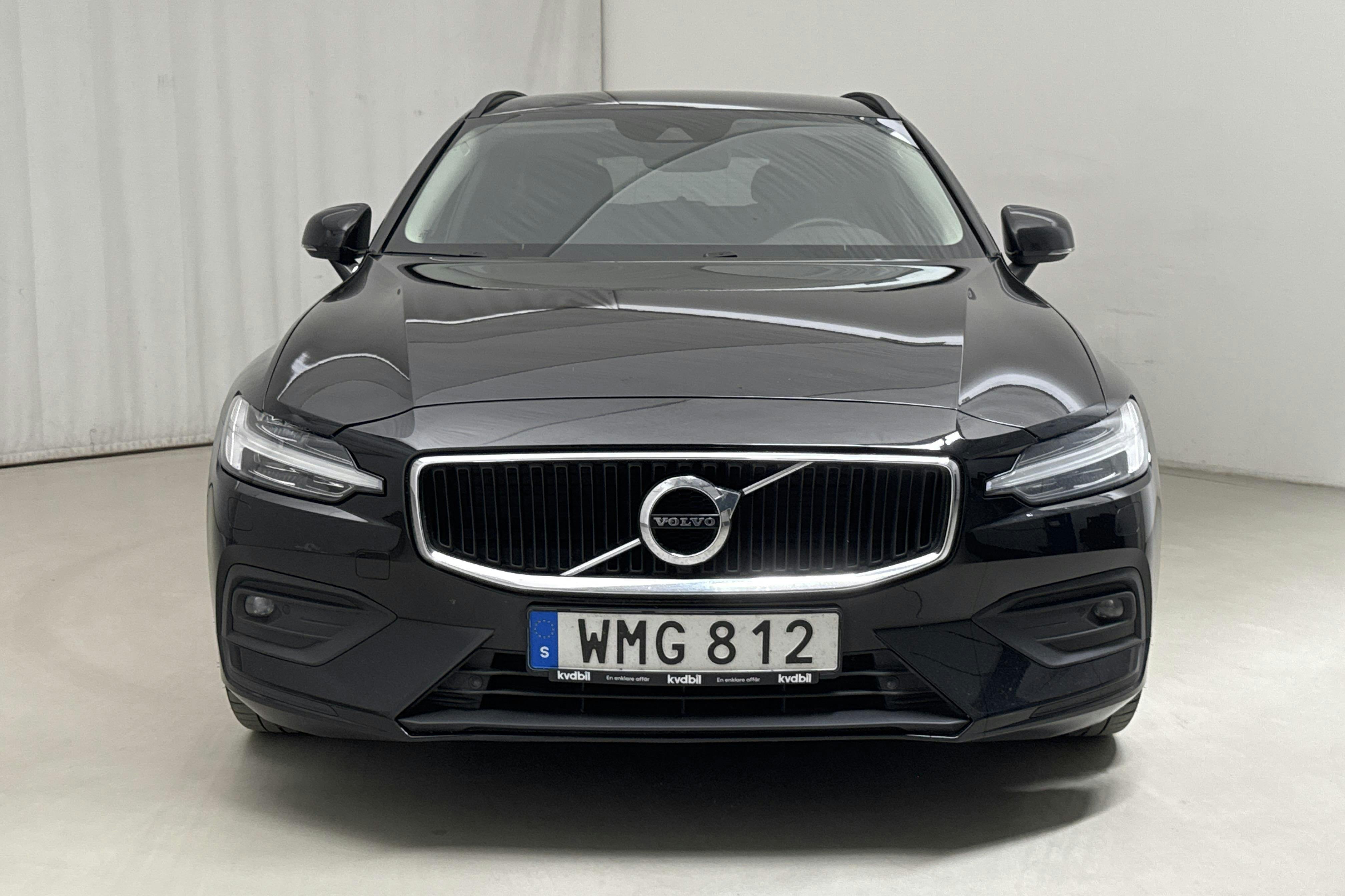 Volvo V60 B4 Mildhybrid, Diesel (197hk) - 12 376 mil - Automat - svart - 2022