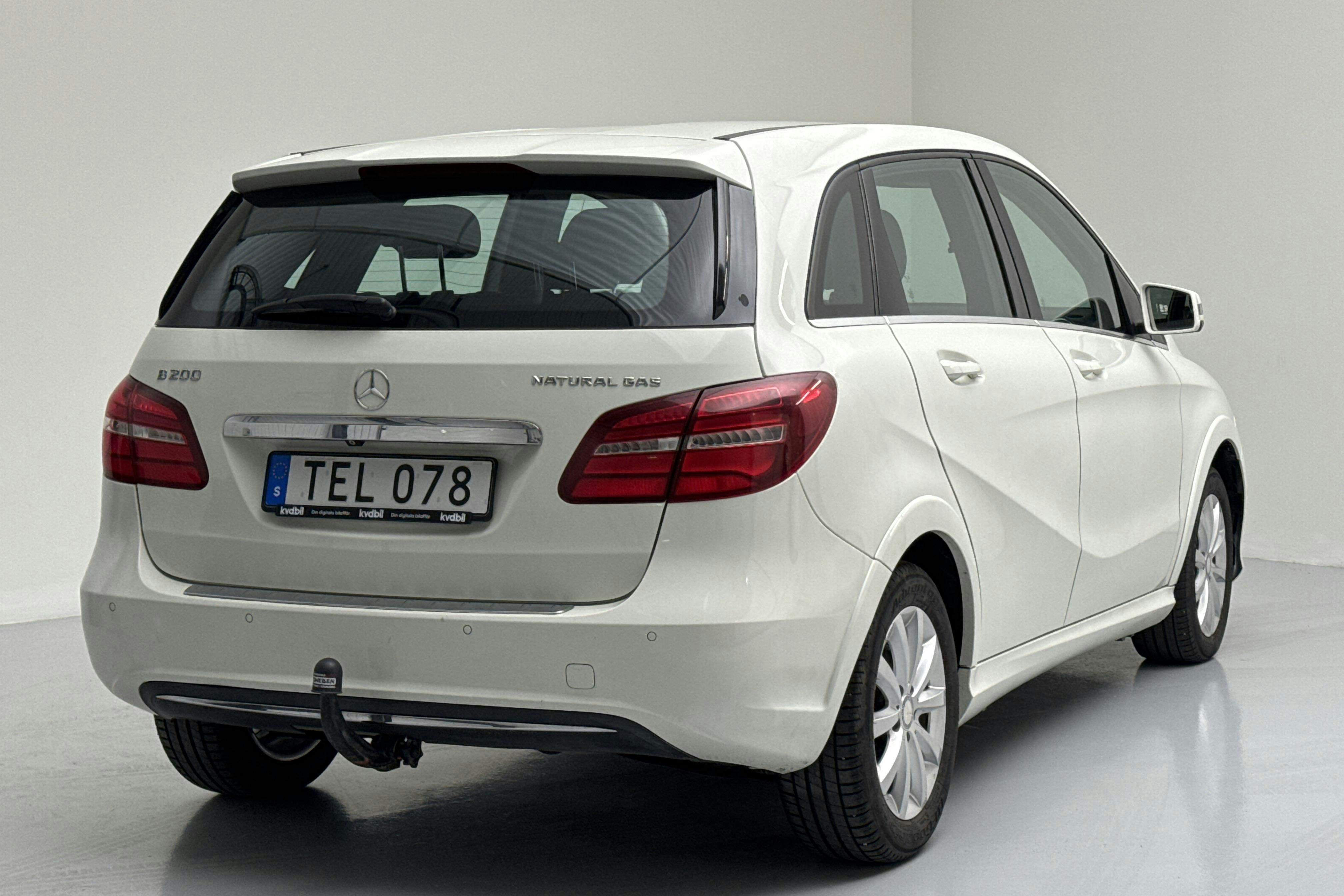 Mercedes B 200 c W242 (156hk) - 18 429 mil - Automat - vit - 2015