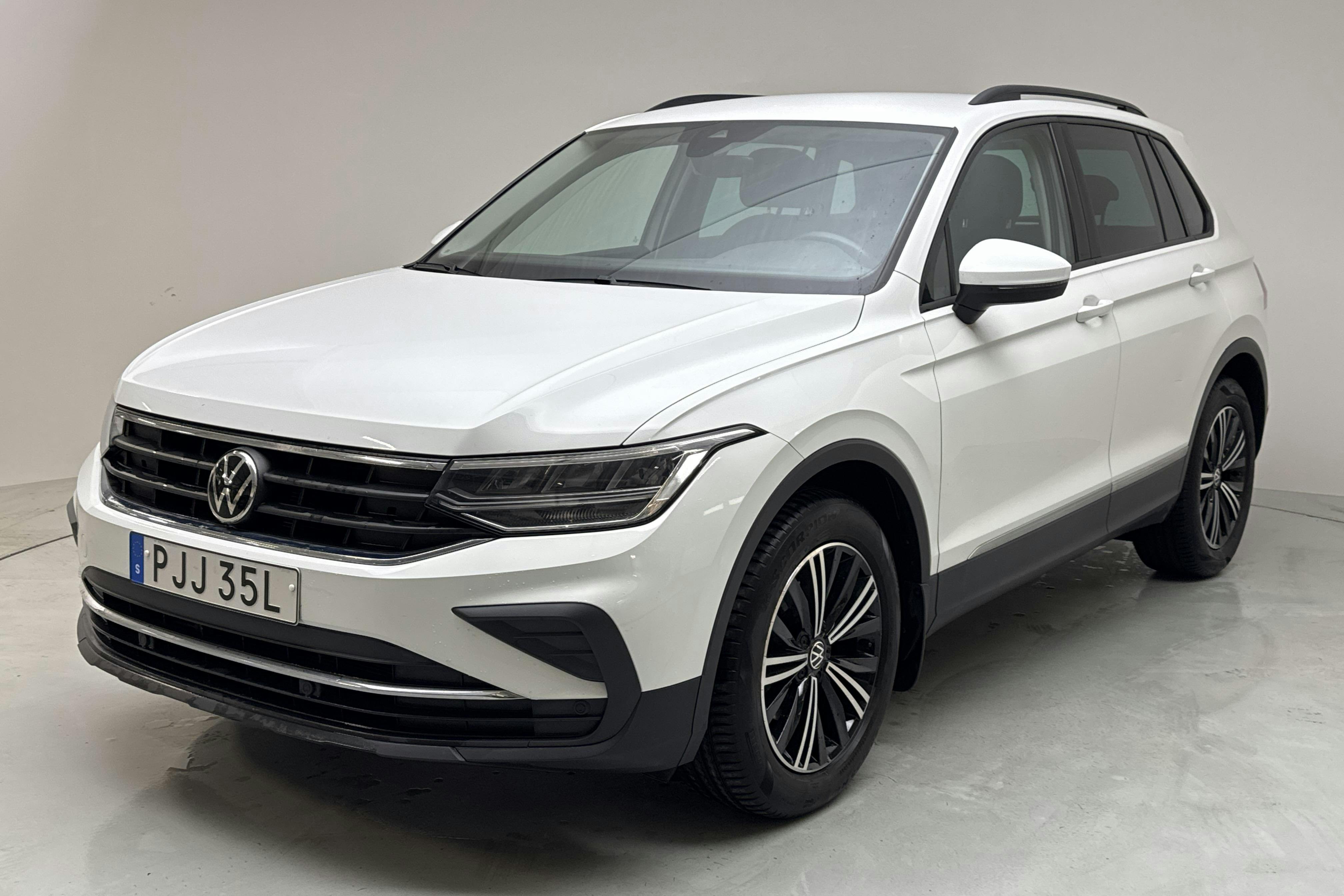 VW Tiguan 1.5 TSI (150hk) - 89 880 km - Automatic - white - 2021