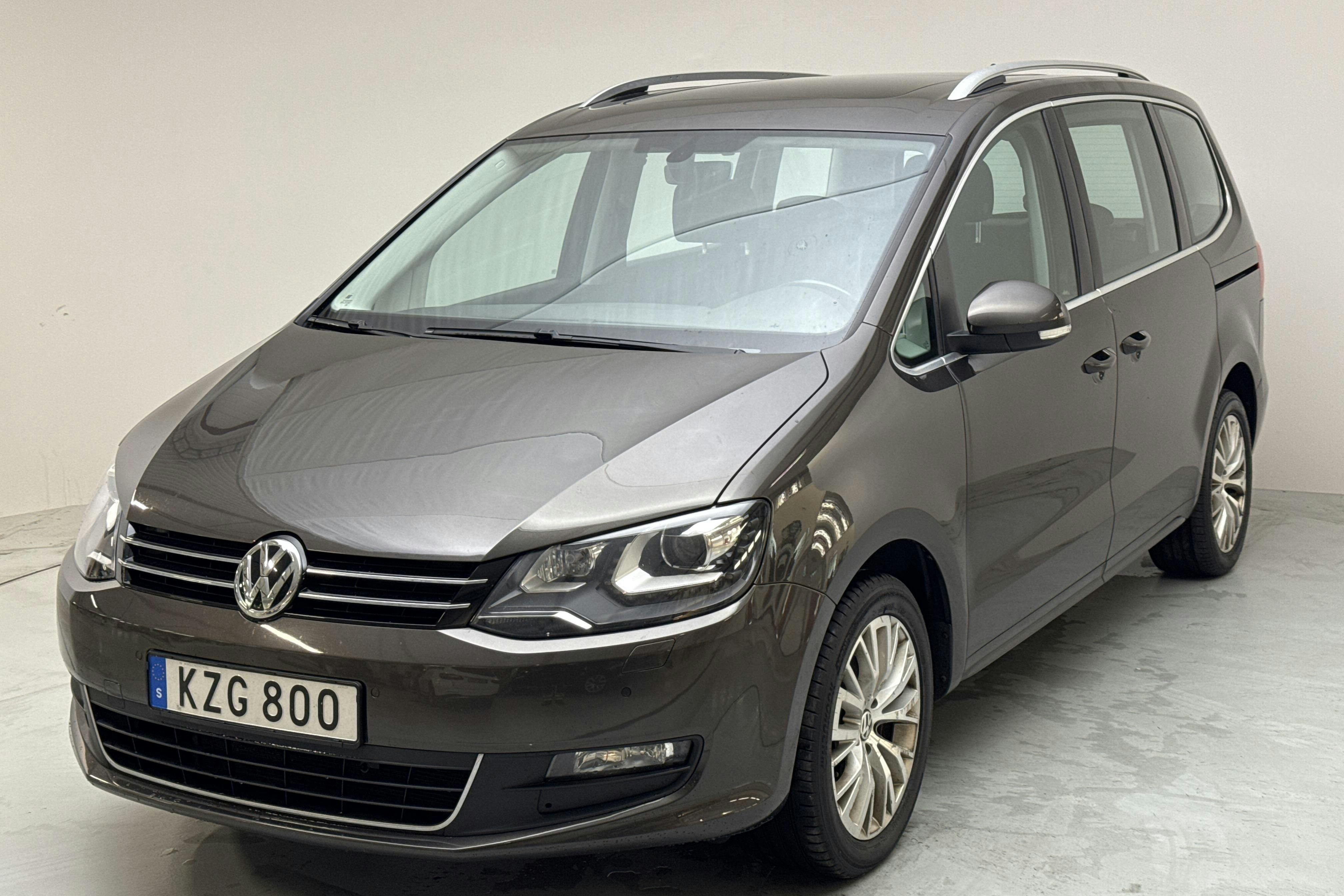 VW Sharan 2.0 TDI (150hk) - 215 440 km - Automatyczna - Dark Brown - 2016