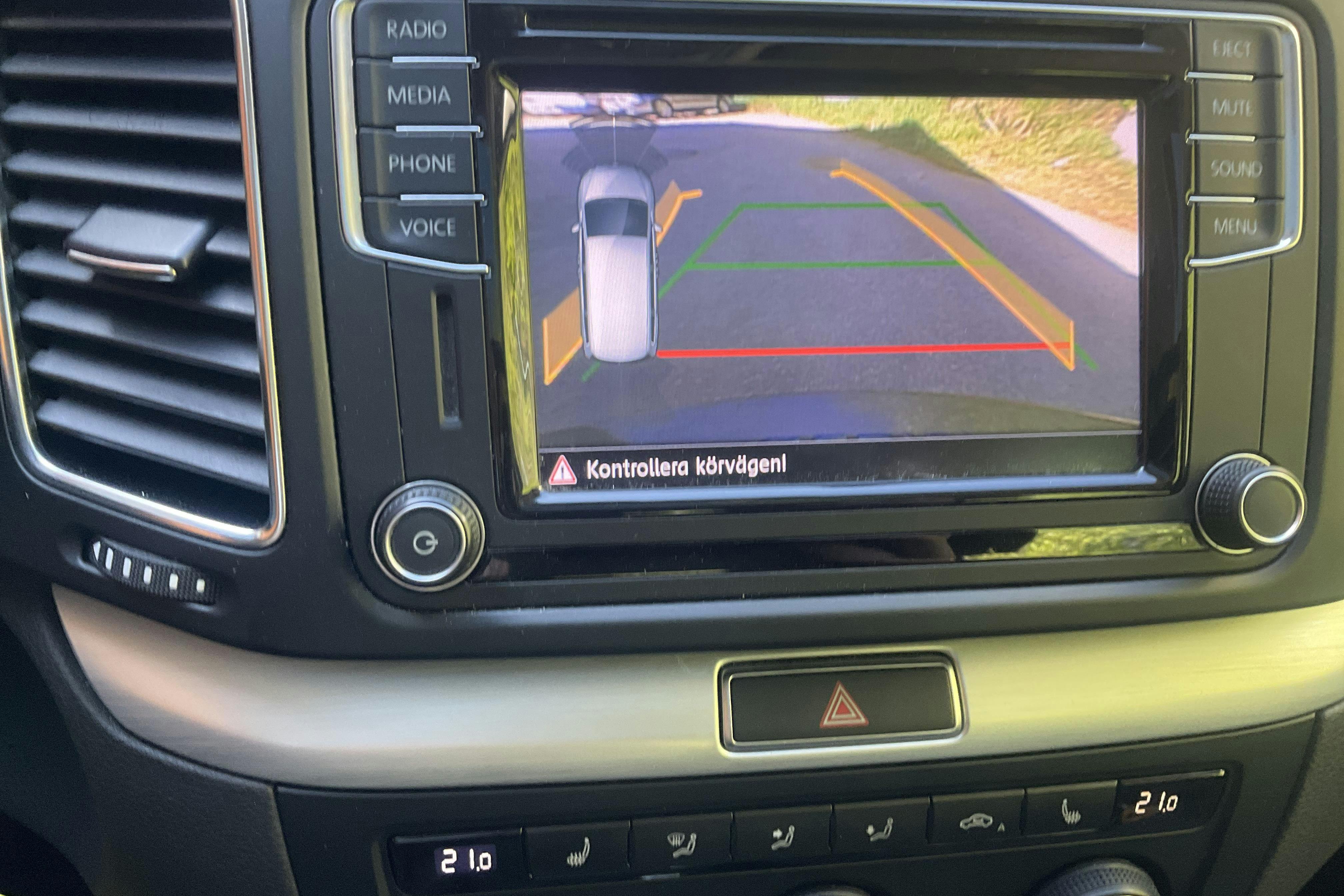 VW Sharan 2.0 TDI (150hk) - 21 544 mil - Automat - Dark Brown - 2016