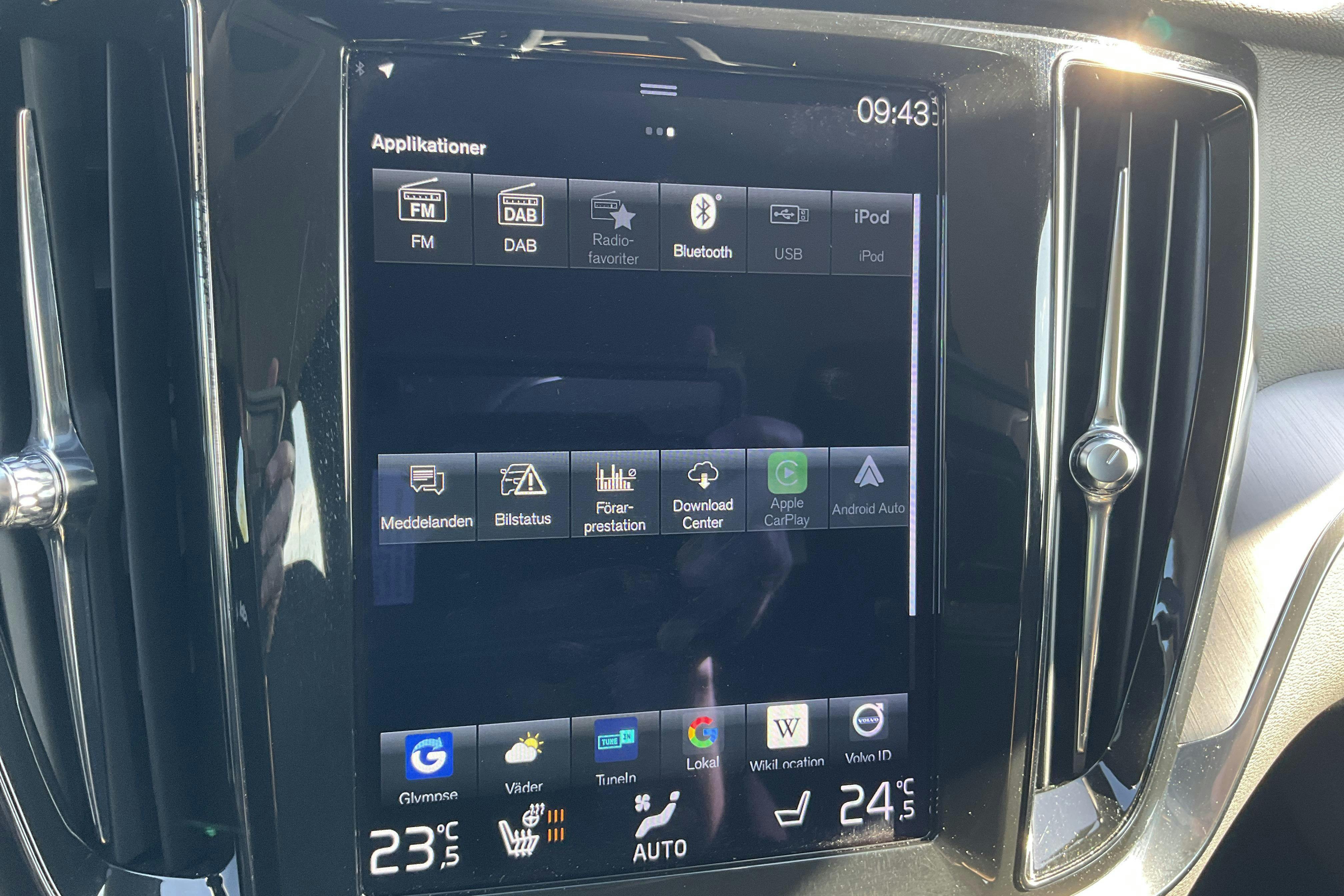 Volvo V60 B4 Cross Country AWD Mildhybrid, Diesel (197hk) - 5 088 mil - Automat - vit - 2022