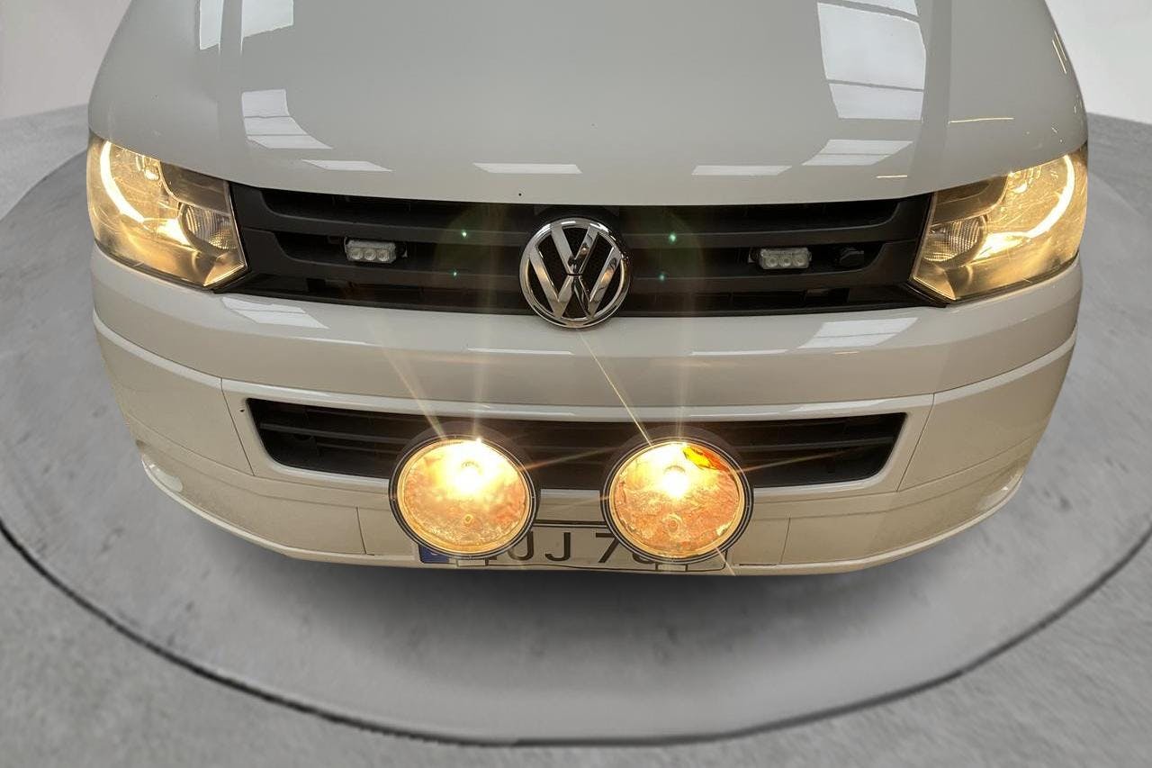 VW Transporter T5 2.0 TDI Pickup 4MOTION (140hk) - 10 054 mil - Manuell - vit - 2015