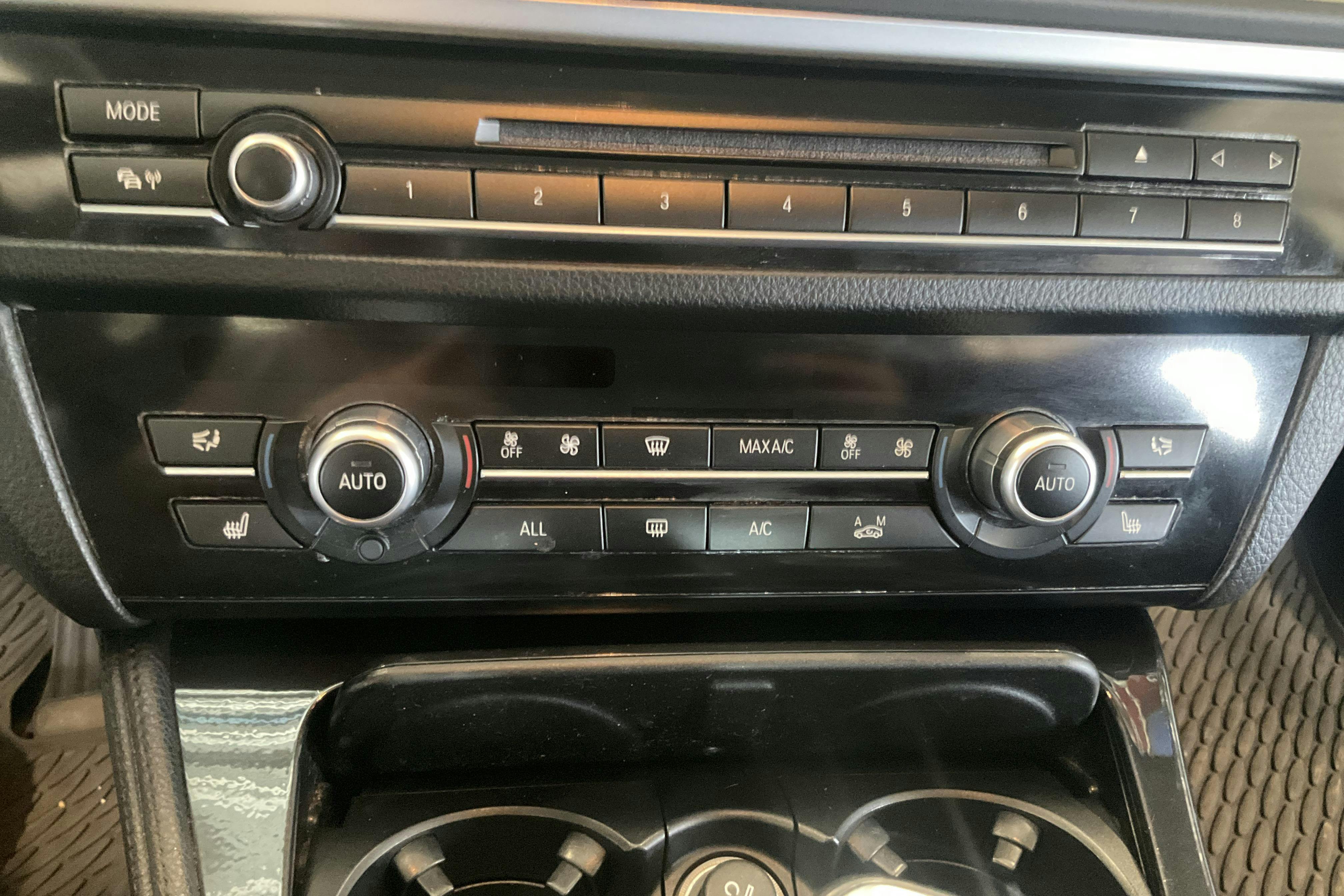 BMW 520d Touring, F11 (184hk) - 264 690 km - Automatic - Light Grey - 2013