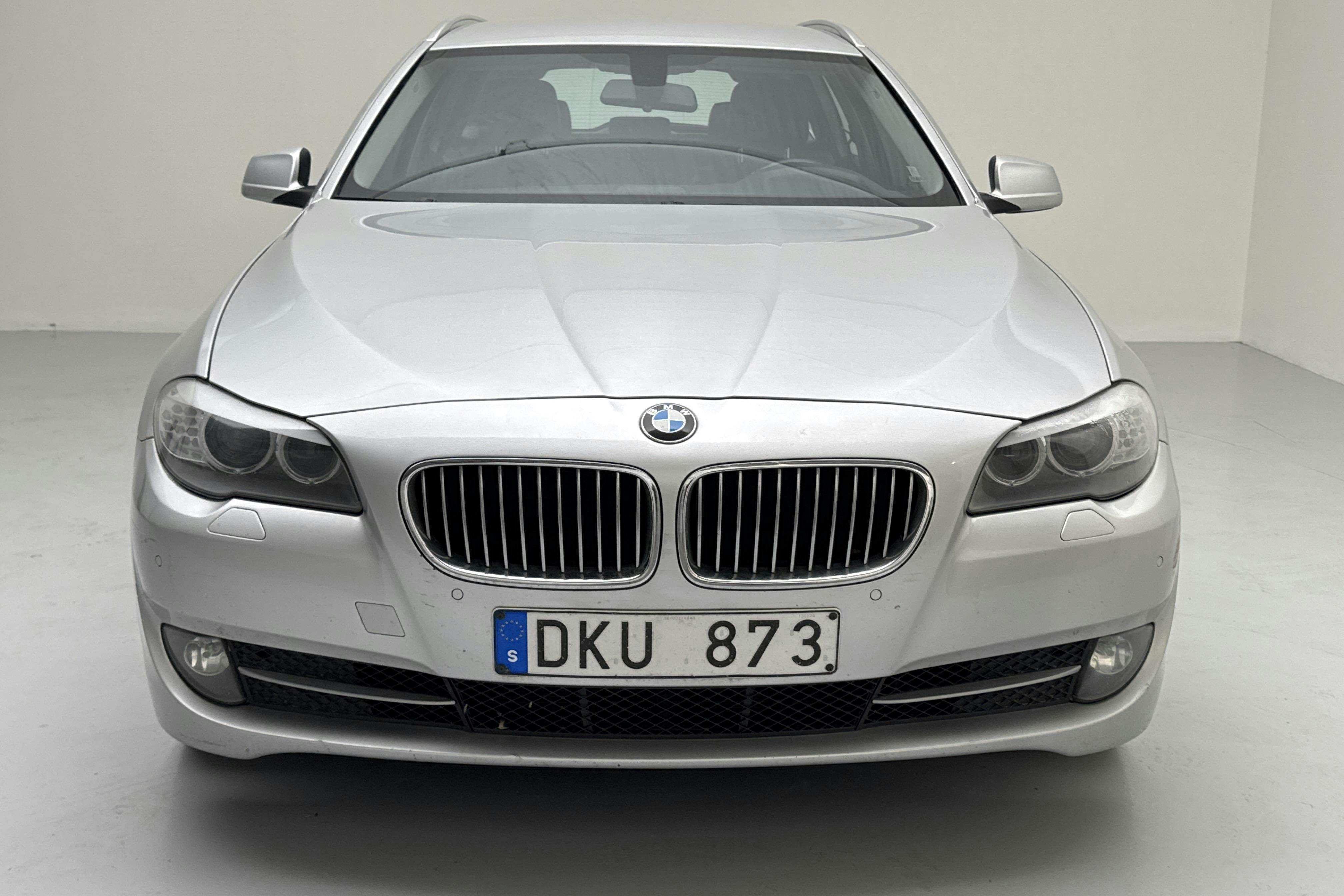 BMW 520d Touring, F11 (184hk) - 264 690 km - Automatic - Light Grey - 2013