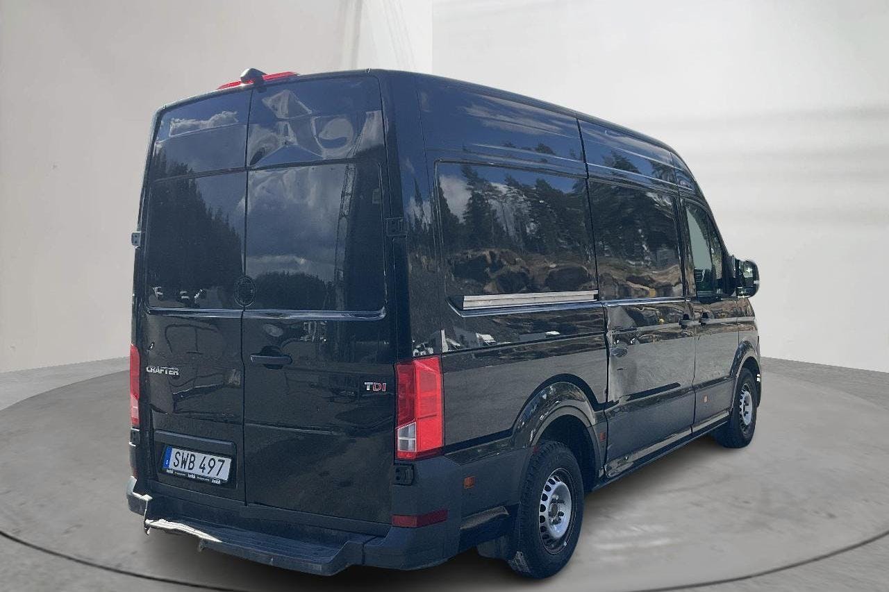 VW Crafter 35 2.0 TDI Skåp (177hk) - 31 083 mil - Automat - svart - 2018