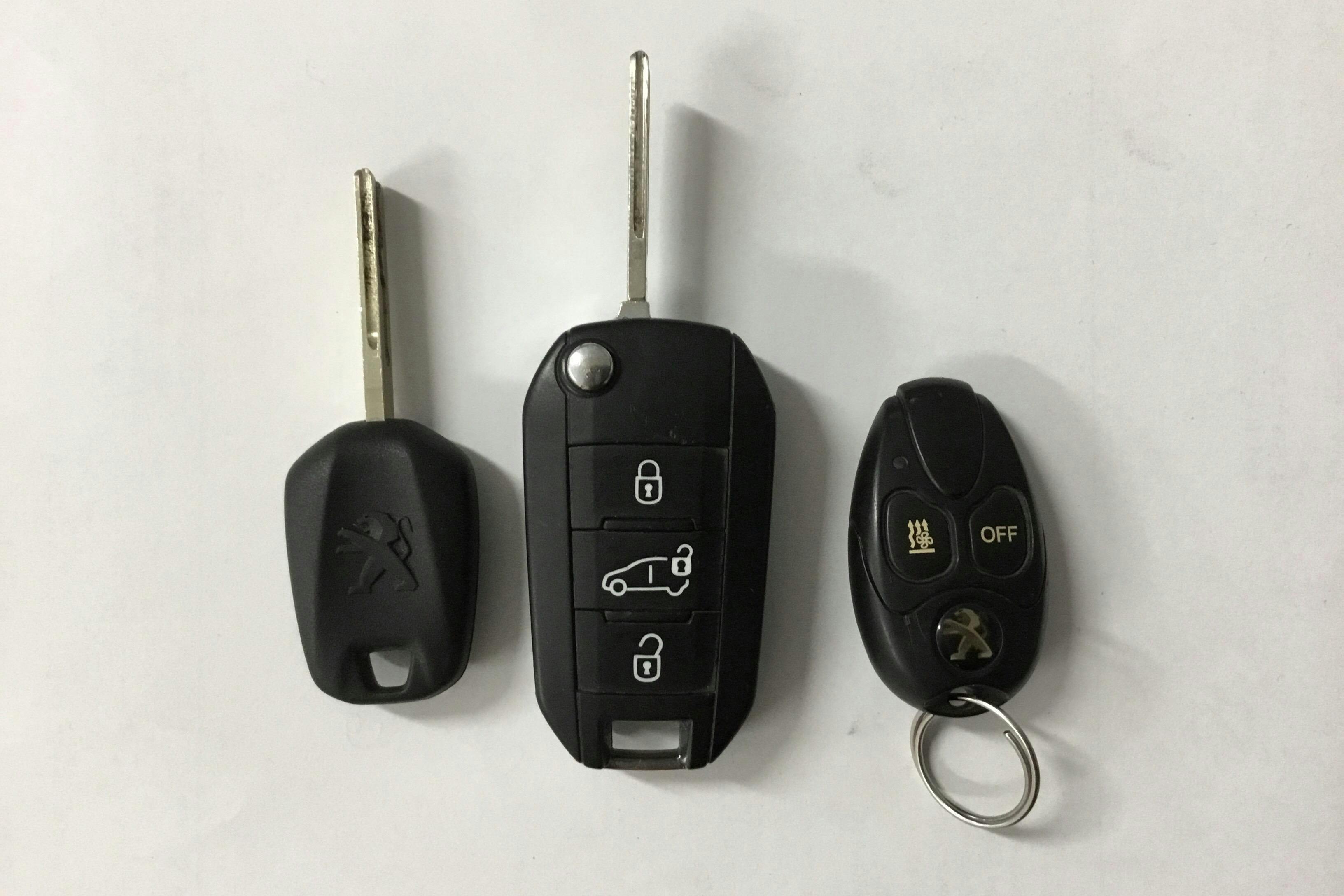 Peugeot Expert BlueHDi Skåp (122hk) - 5 997 mil - Manuell - vit - 2019