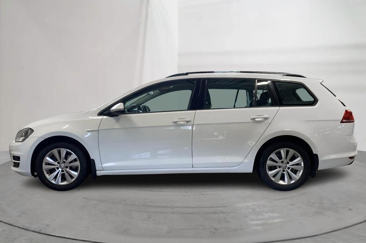 VW Golf VII 1.4 TGI BlueMotion Sportscombi (110hk) - 19 939 mil - Manuell - vit - 2015