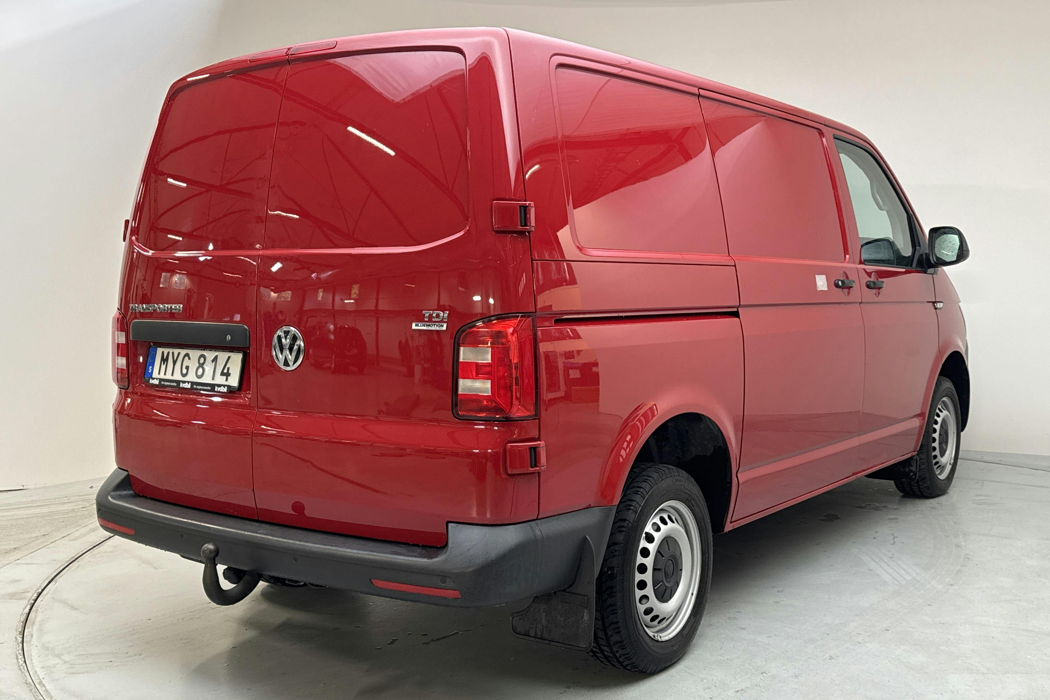 VW Transporter T6 2.0 TDI BMT Skåp (102hk) - 15 766 mil - Manuell - röd - 2016