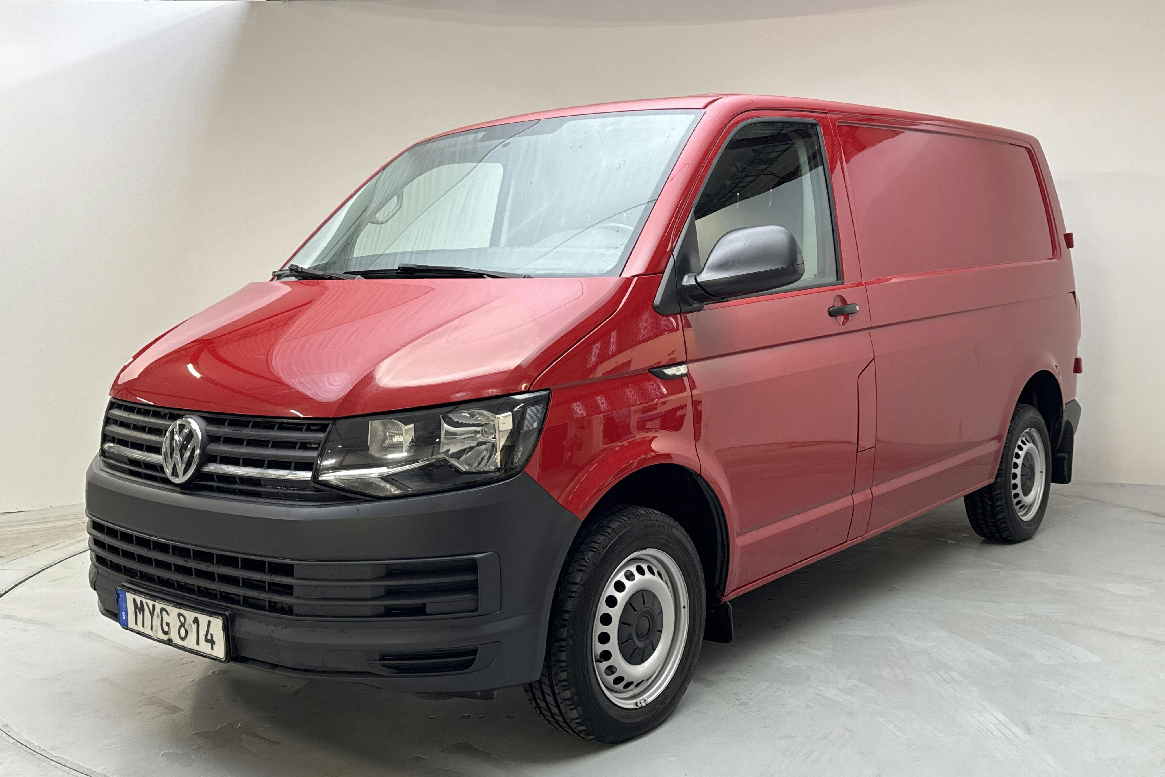 VW Transporter T6 2.0 TDI BMT Skåp (102hk) - 157 660 km - Käsitsi - punane - 2016