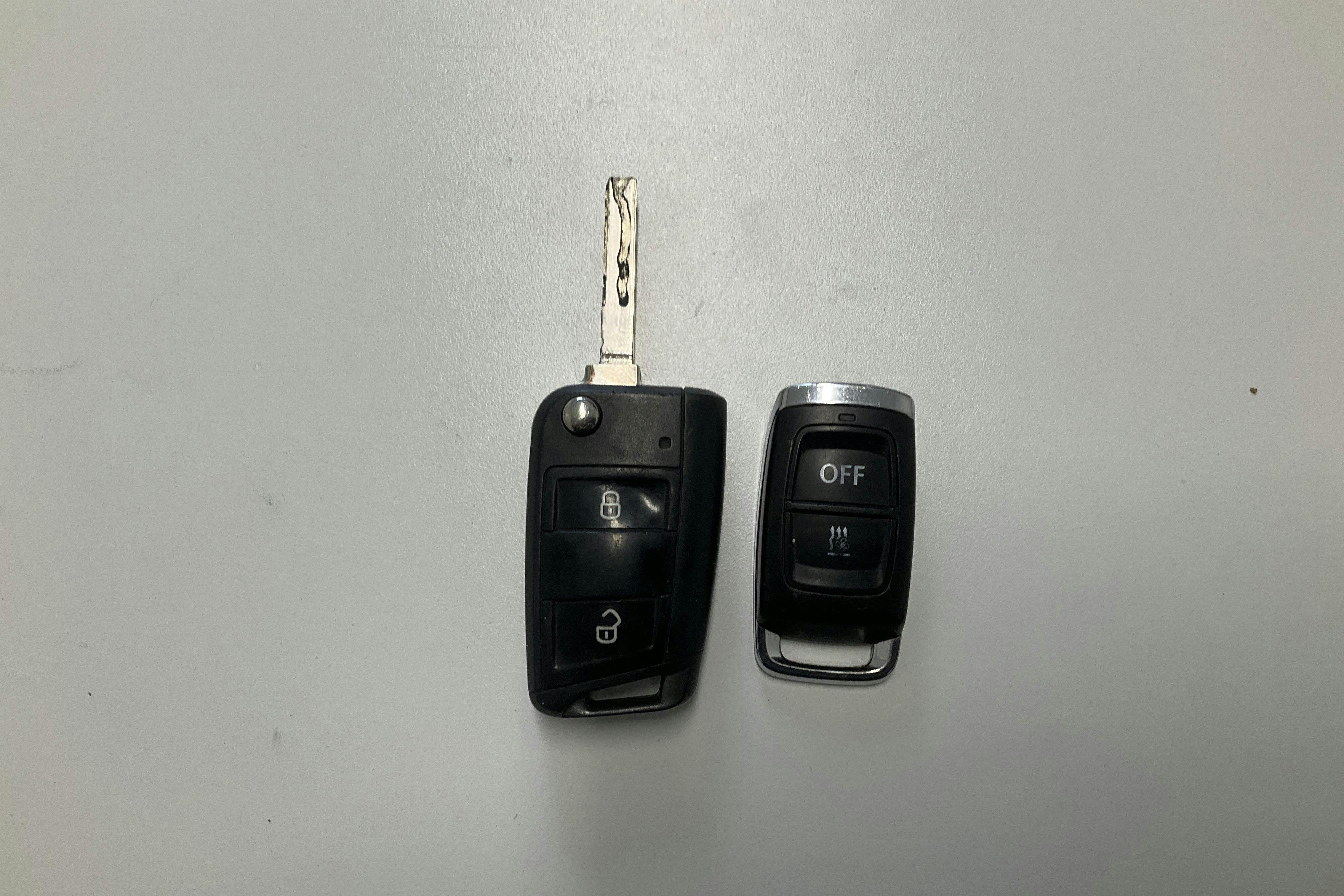 VW Crafter 35 2.0 TDI Volymskåp (177hk) - 29 167 mil - Automat - vit - 2019