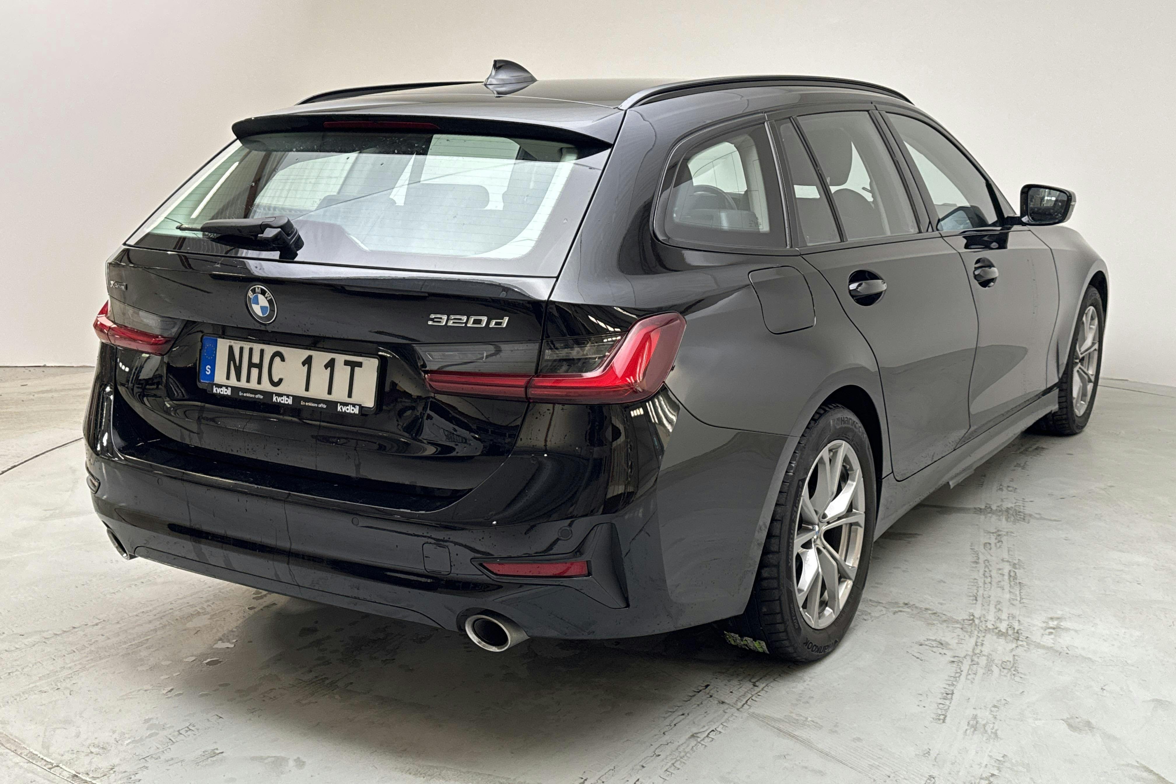 BMW 320d xDrive Touring, G21 (190hk+11hk) - 8 692 mil - Automat - svart - 2022
