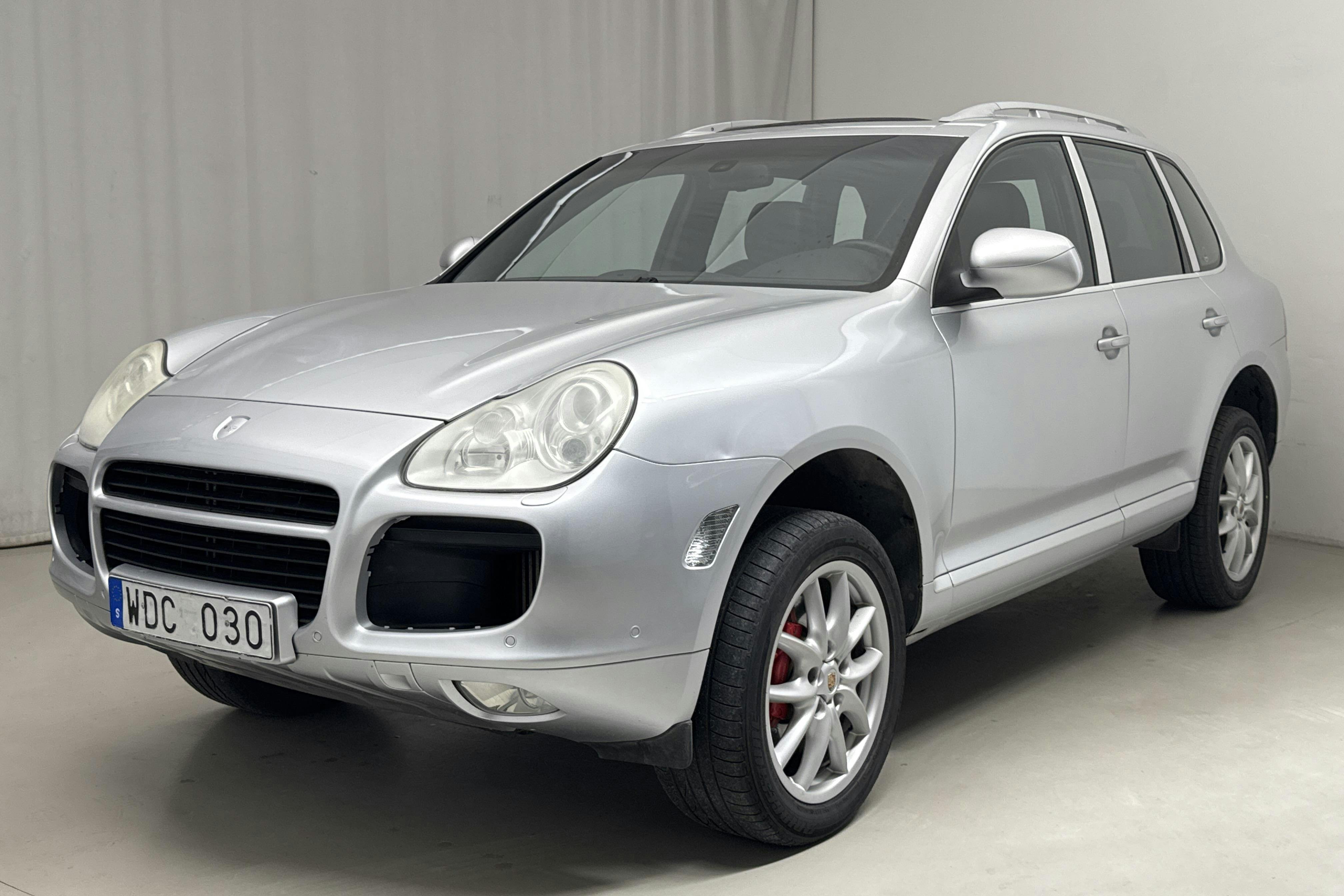 Porsche Cayenne 4.5 Turbo (450hk) - 136 750 km - Automaattinen - Light Grey - 2005