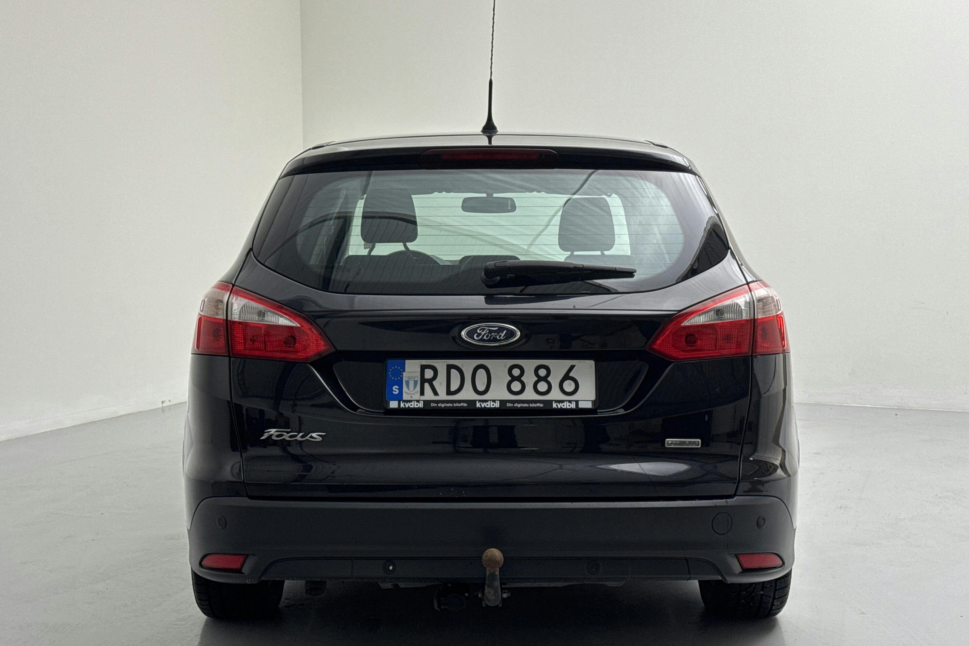 Ford Focus 1.6 TDCi ECOnetic Kombi (105hk) - 10 616 mil - Manuell - svart - 2014