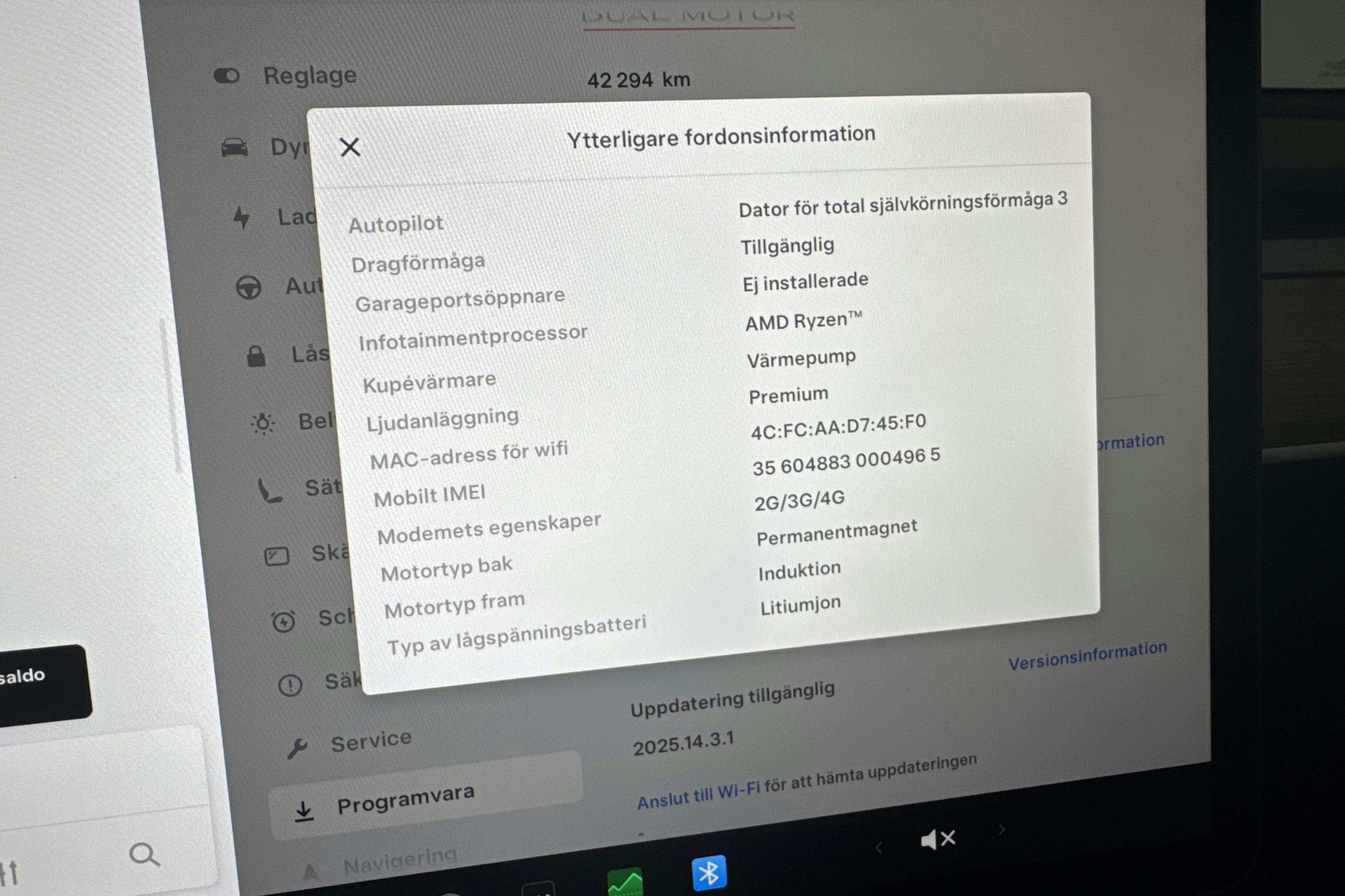 Tesla Model Y Performance Dual Motor AWD - 4 229 mil - Automat - blå - 2024