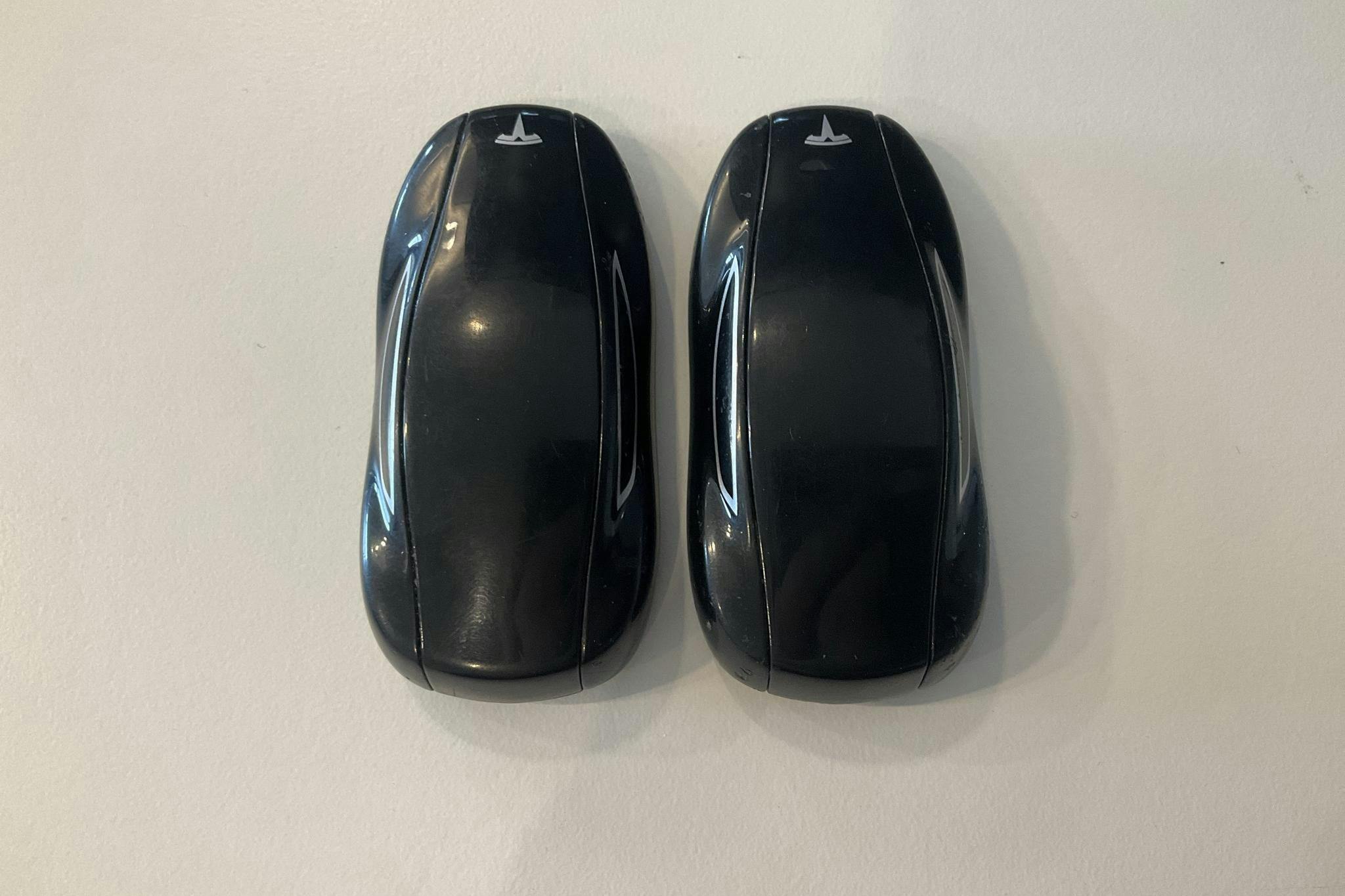 Tesla Model S 75D - 15 771 mil - Automat - grå - 2016