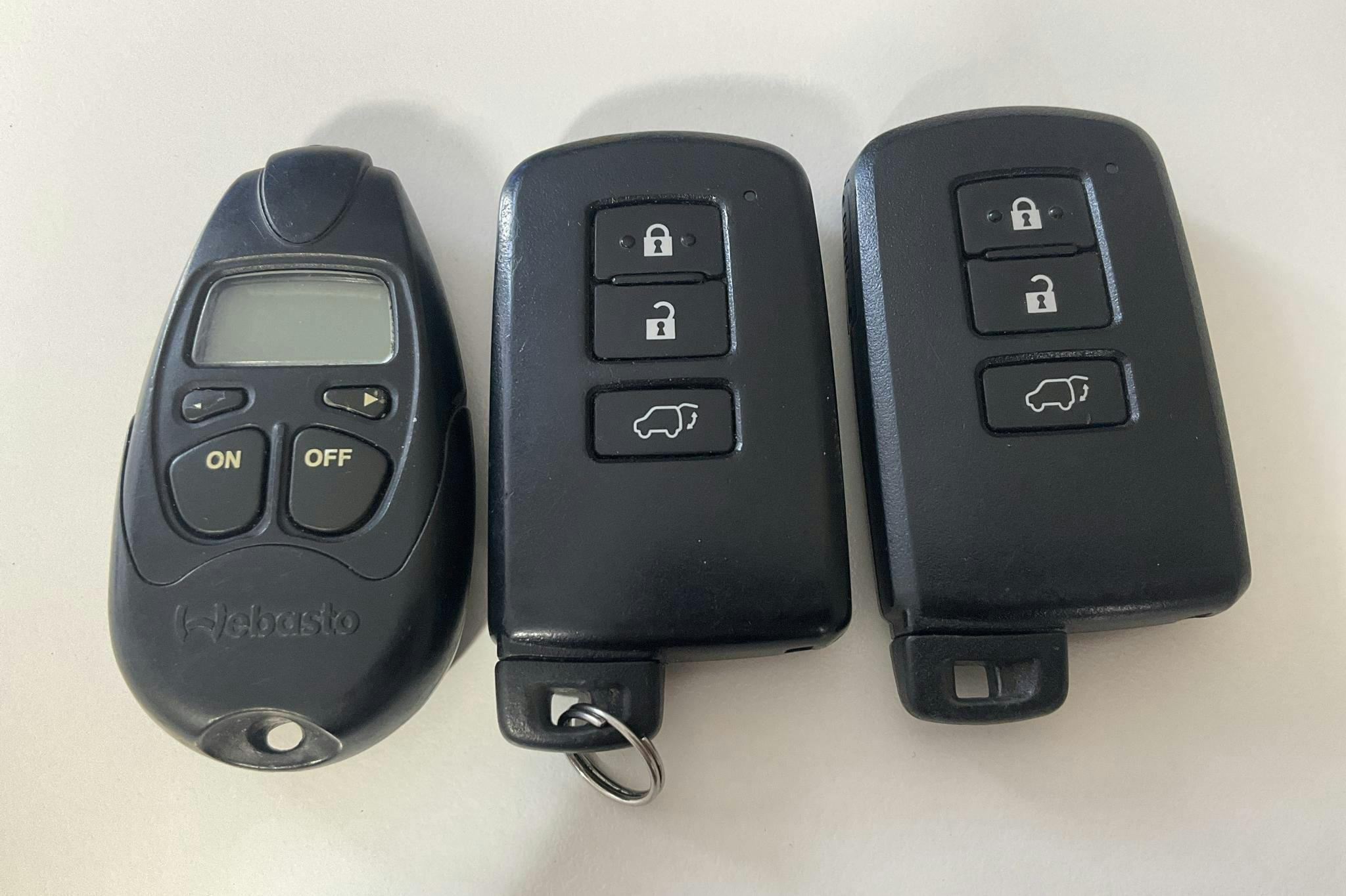 Toyota RAV4 2.5 HSD AWD (197hk) - 14 336 mil - Automat - vit - 2018
