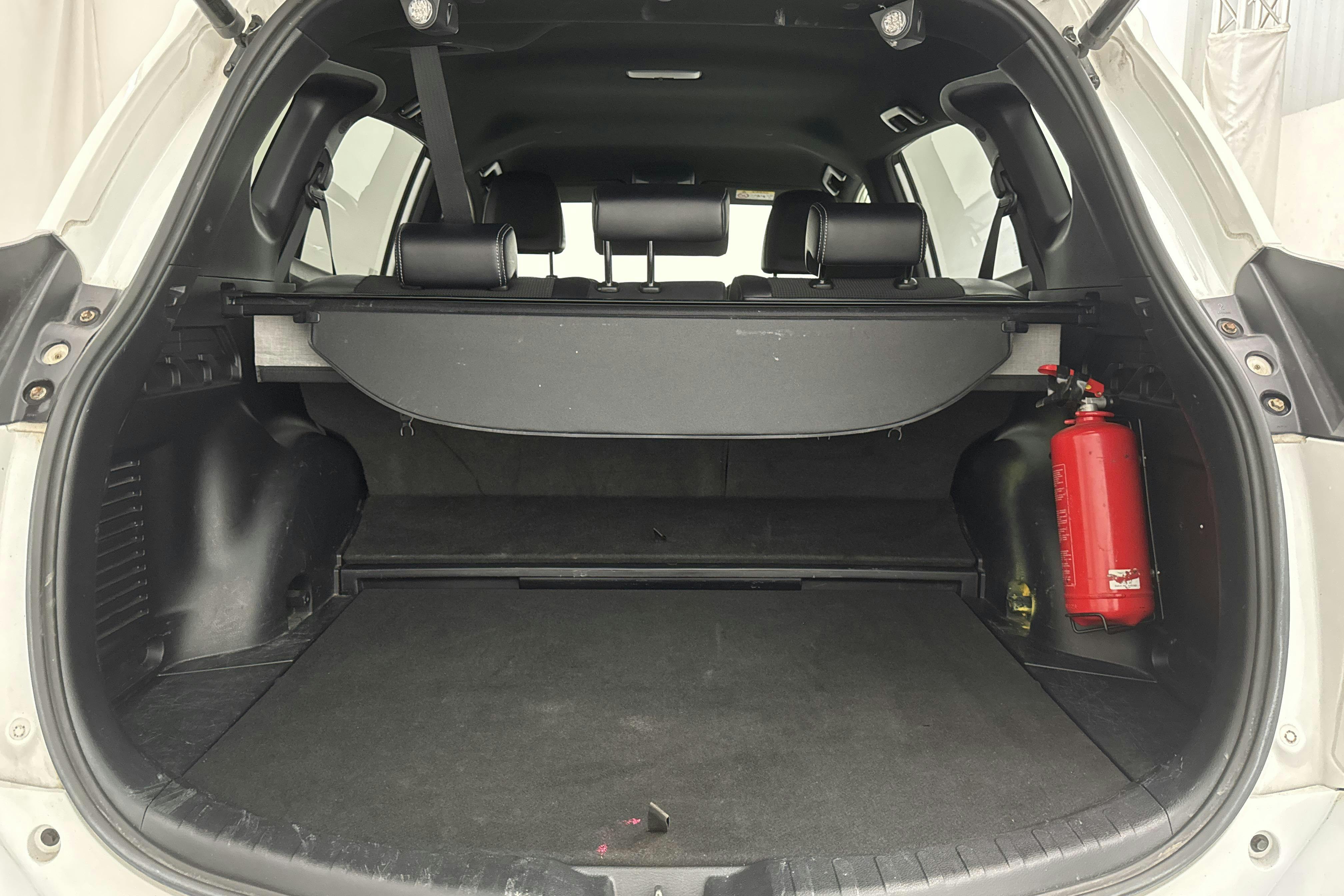Toyota RAV4 2.5 HSD AWD (197hk) - 14 336 mil - Automat - vit - 2018
