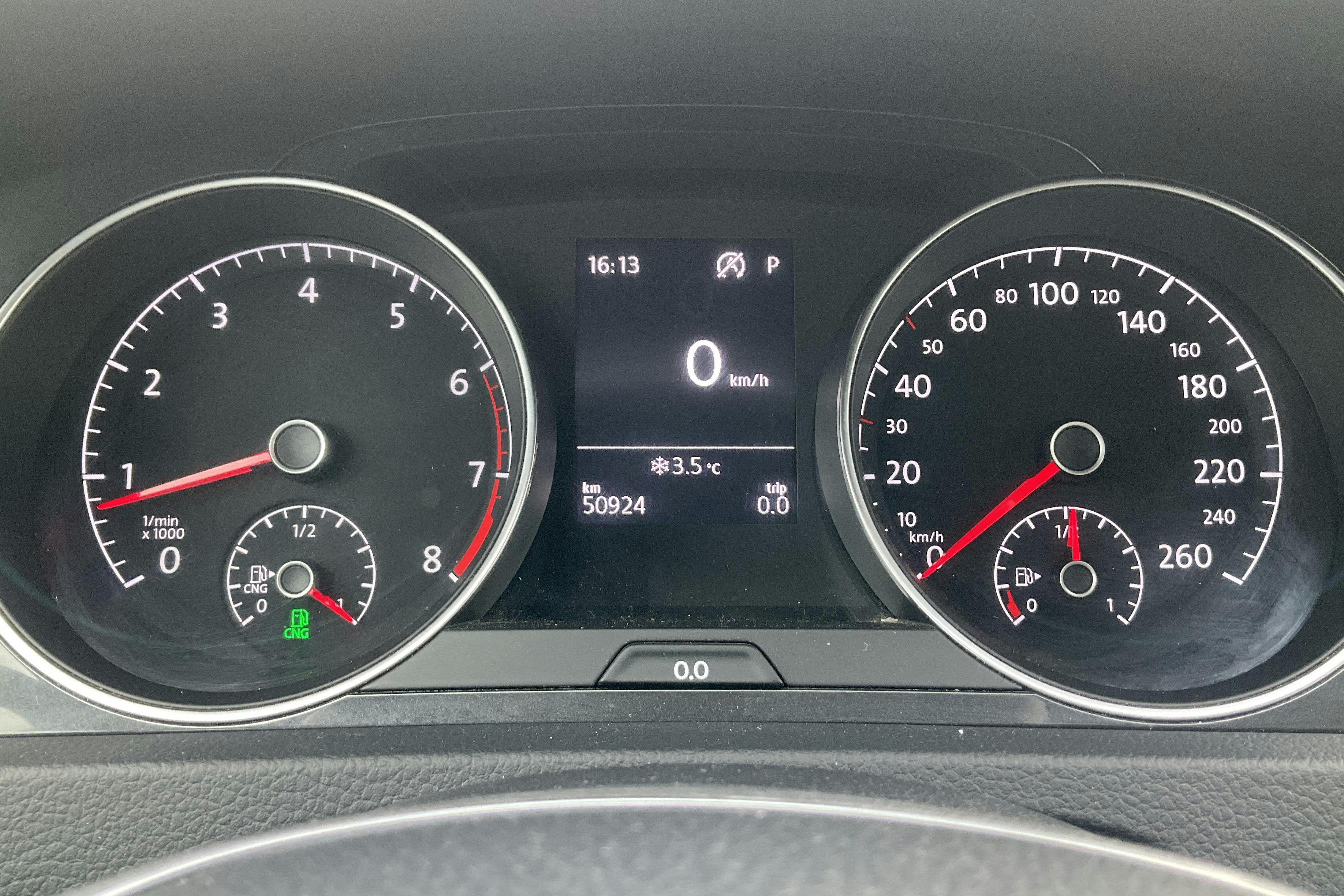 VW Golf VII 1.4 TGI BlueMotion Sportscombi (110hk) - 5 092 mil - Automat - vit - 2018
