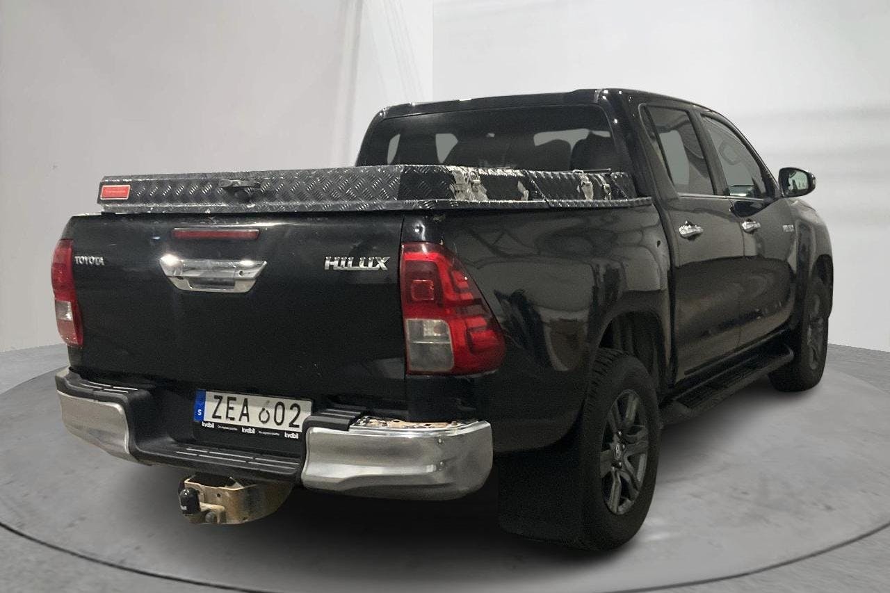 Toyota Hilux 2.4 D 4WD (150hk) - 16 933 mil - Automat - svart - 2018