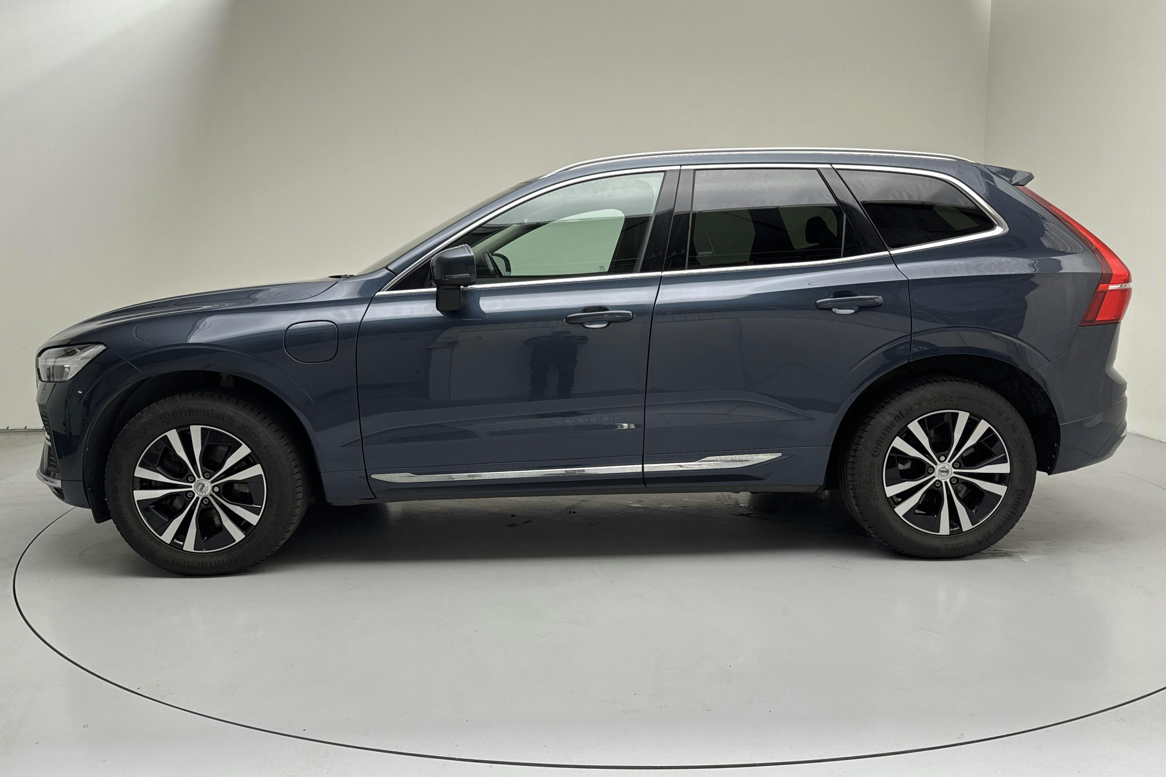 Volvo XC60 T6 AWD Recharge (350hk) - 101 880 km - Automatic - Dark Blue - 2023