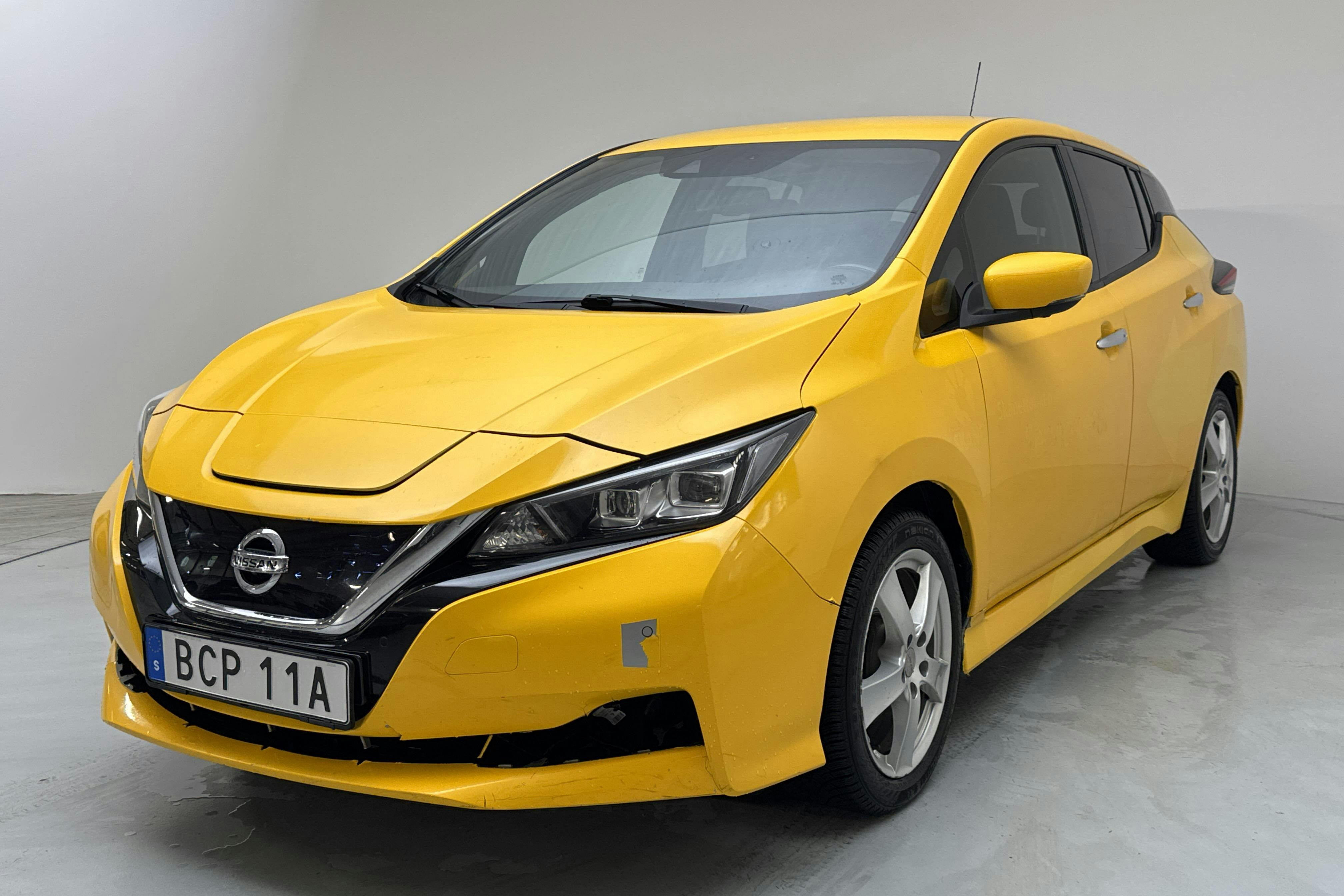Nissan LEAF 5dr 39 kWh (150hk) - 18 471 mil - Automat - gul - 2020
