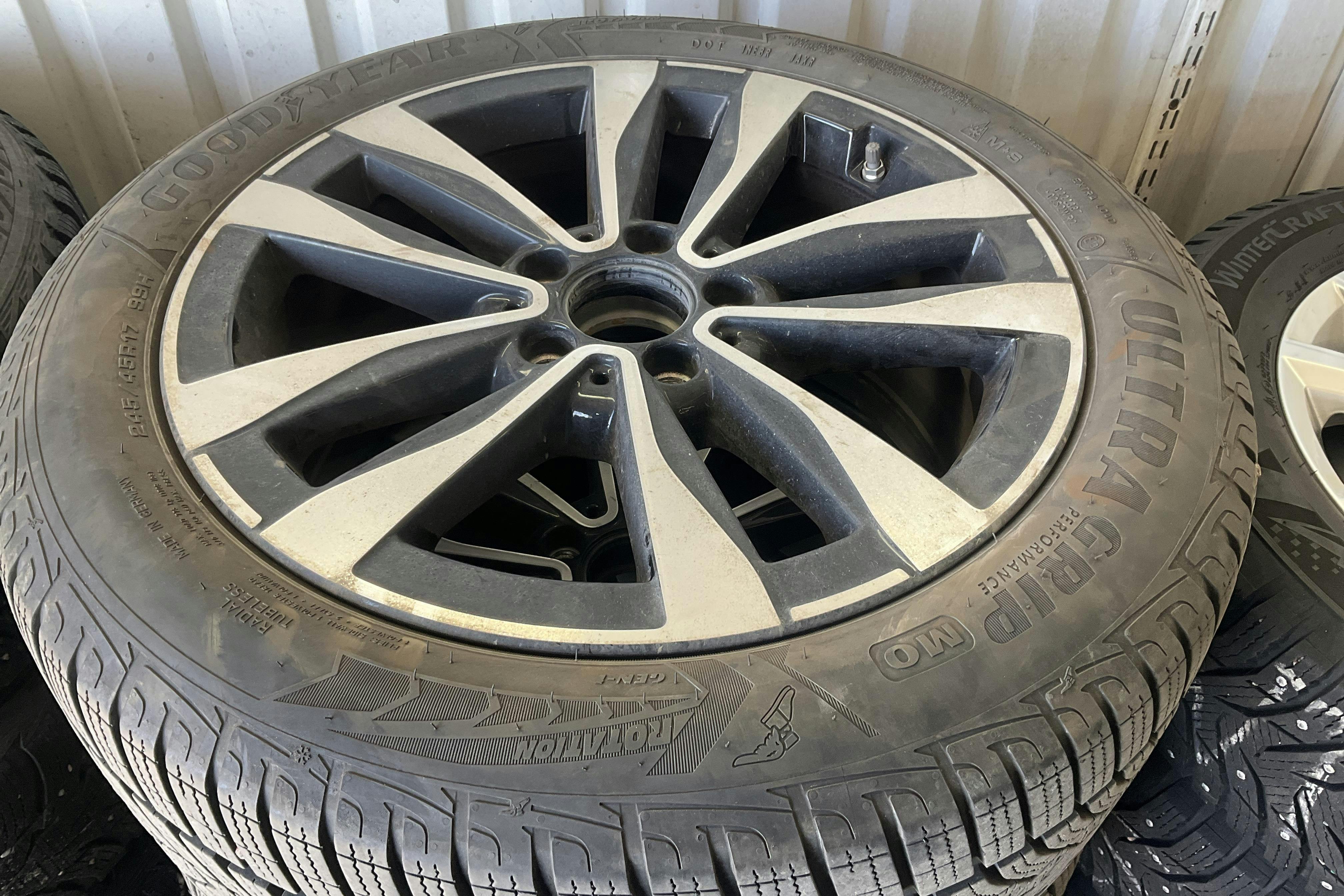 Mercedes C 300 e Kombi S206 (333hk) - 3 693 mil - Automat - silver - 2023