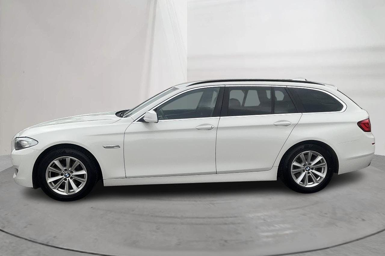 BMW 520d Touring, F11 (184hk) - 13 752 mil - Automat - vit - 2012