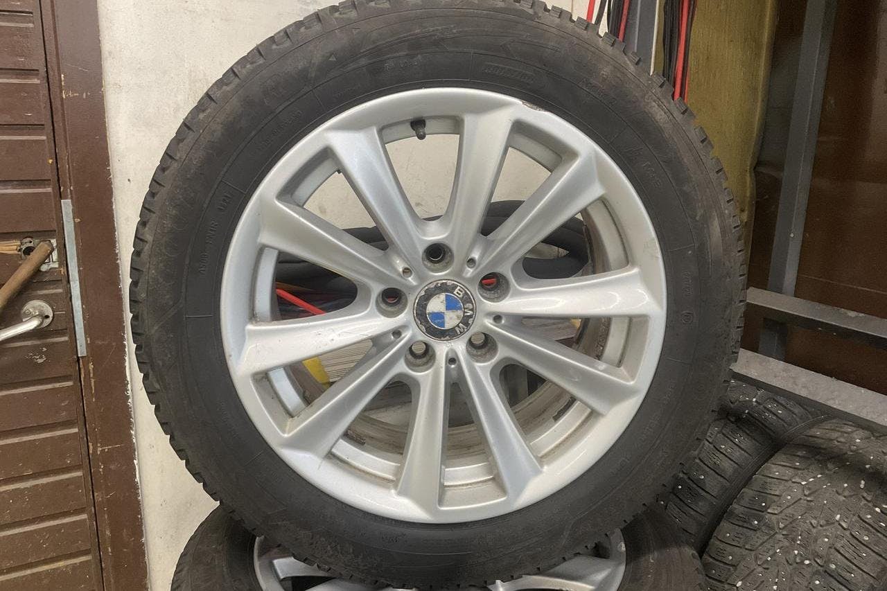 BMW 520d Touring, F11 (184hk) - 13 752 mil - Automat - vit - 2012